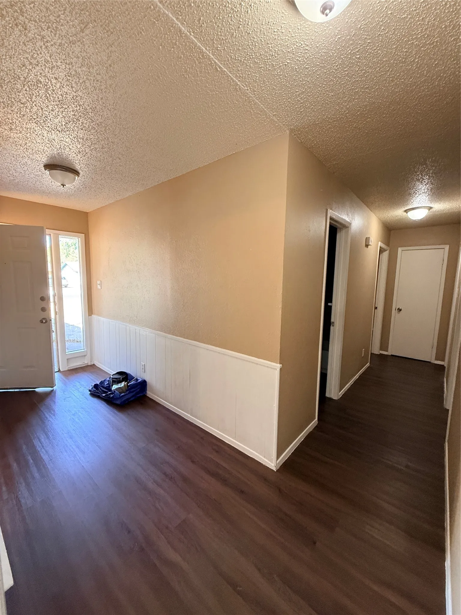 Single Family Residence For Rent in Denton County , 1217 Cordell Street, Denton, Texas 76201, 4 Bedroom, 2 Bathroom, 2 Garage spaces, 1,509 Sqft, built in 1960, mls#21396560, Real Estate Agent in Denton, Homes For Rent in Denton county, Homes For Rent in Denton, Realtor in Denton Texas, Real Estate Brokerage Independent Realty Texas, Luminita Cordes Realtor