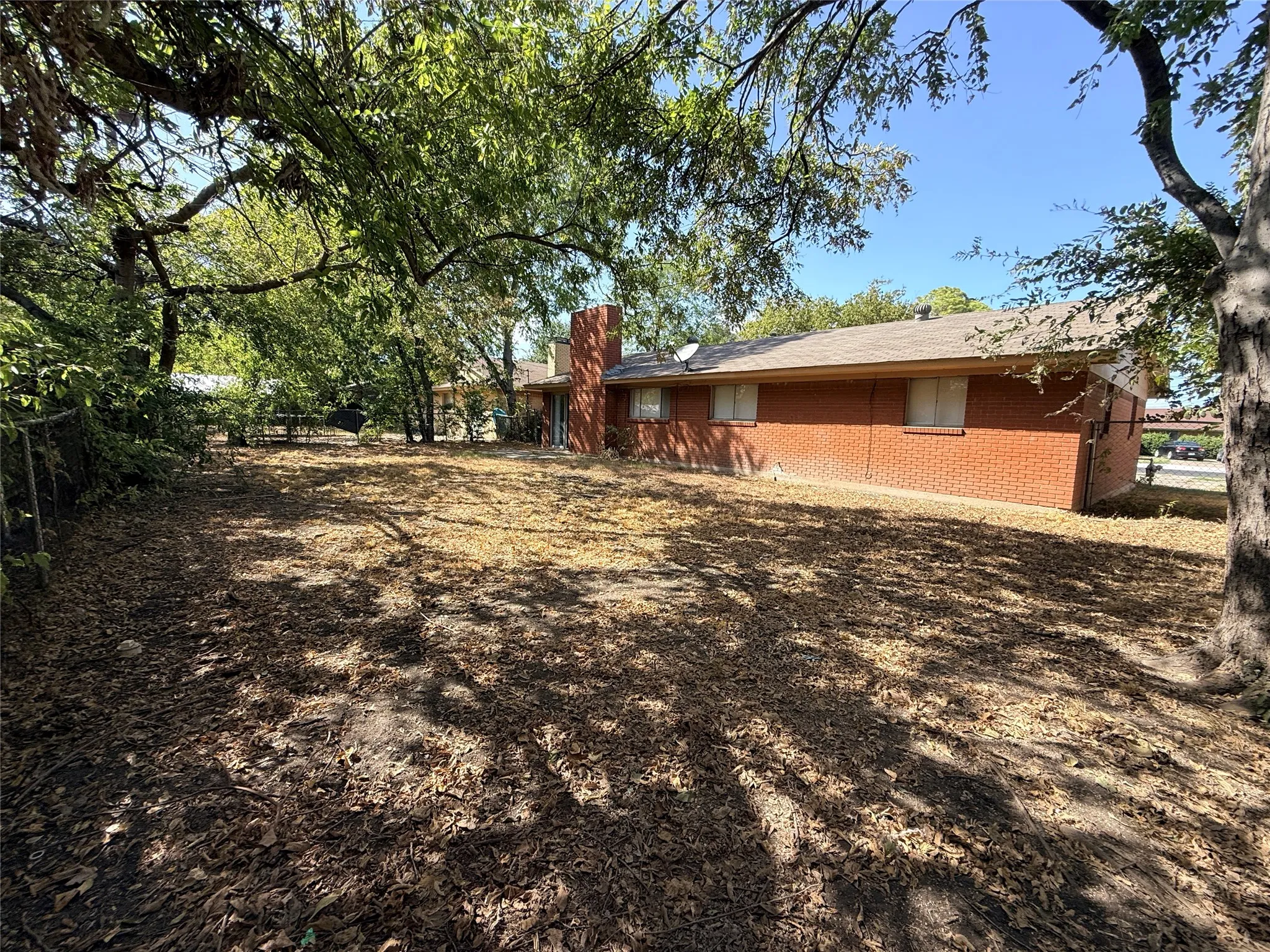 Single Family Residence For Rent in Denton County , 1217 Cordell Street, Denton, Texas 76201, 4 Bedroom, 2 Bathroom, 2 Garage spaces, 1,509 Sqft, built in 1960, mls#21396560, Real Estate Agent in Denton, Homes For Rent in Denton county, Homes For Rent in Denton, Realtor in Denton Texas, Real Estate Brokerage Independent Realty Texas, Luminita Cordes Realtor