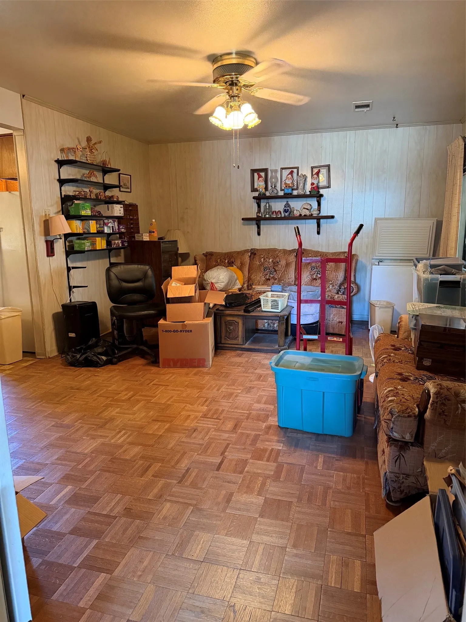 Single Family Residence For Sale in Grayson County , 3221 Burgandy Lane, Sherman, Texas 75090, 3 Bedroom, 2 Bathroom, 2 Garage spaces, 1,375 Sqft, built in 1966, mls#21388051, Real Estate Agent in Sherman, Homes For Sale in Grayson county, Homes For Sale in Sherman, Realtor in Sherman Texas, Real Estate Brokerage Independent Realty Texas, Luminita Cordes Realtor