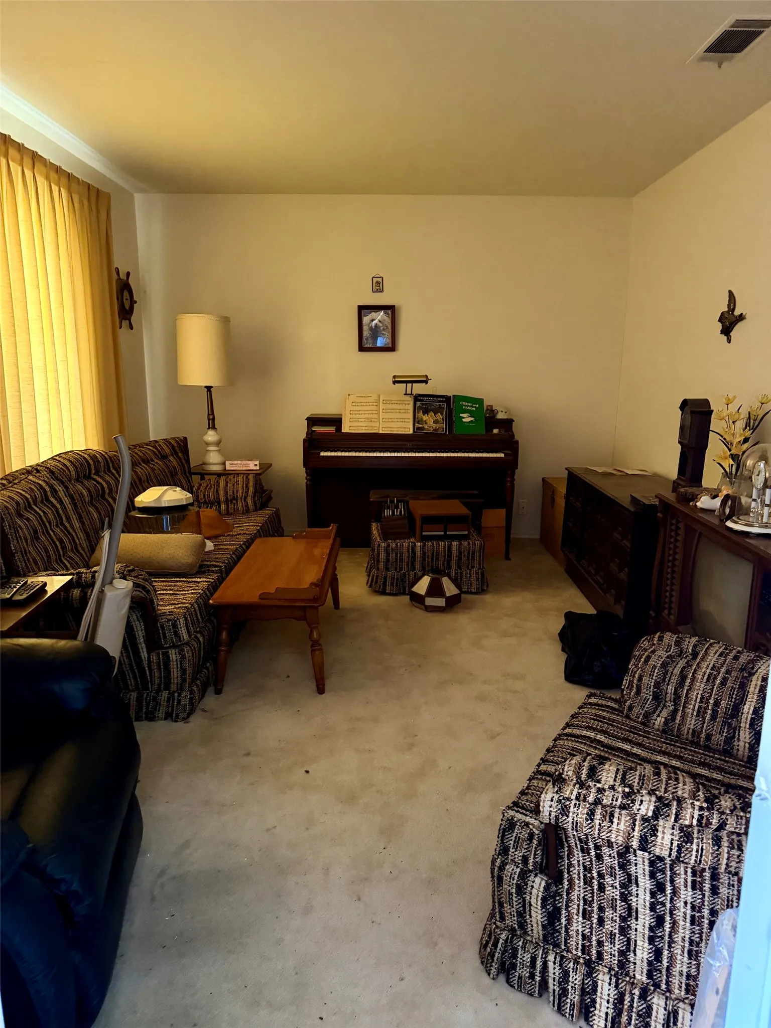 Single Family Residence For Sale in Grayson County , 3221 Burgandy Lane, Sherman, Texas 75090, 3 Bedroom, 2 Bathroom, 2 Garage spaces, 1,375 Sqft, built in 1966, mls#21388051, Real Estate Agent in Sherman, Homes For Sale in Grayson county, Homes For Sale in Sherman, Realtor in Sherman Texas, Real Estate Brokerage Independent Realty Texas, Luminita Cordes Realtor