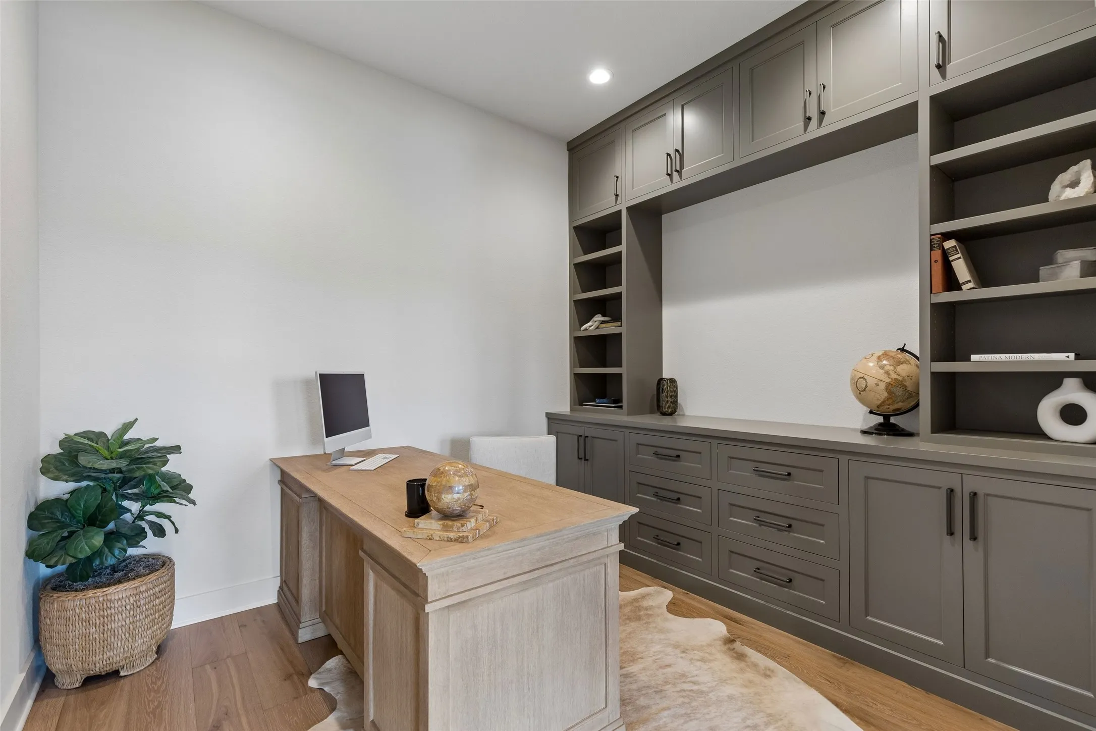 Single Family Residence For Sale in Denton County , 2618 Cayenne Drive, Argyle, Texas 76226, 5 Bedroom, 7 Bathroom, 4 Garage spaces, 5,637 Sqft, built in 2024, mls#21392216, Real Estate Agent in Argyle, Homes For Sale in Denton county, Homes For Sale in Argyle, Realtor in Argyle Texas, Real Estate Brokerage Independent Realty Texas, Luminita Cordes Realtor