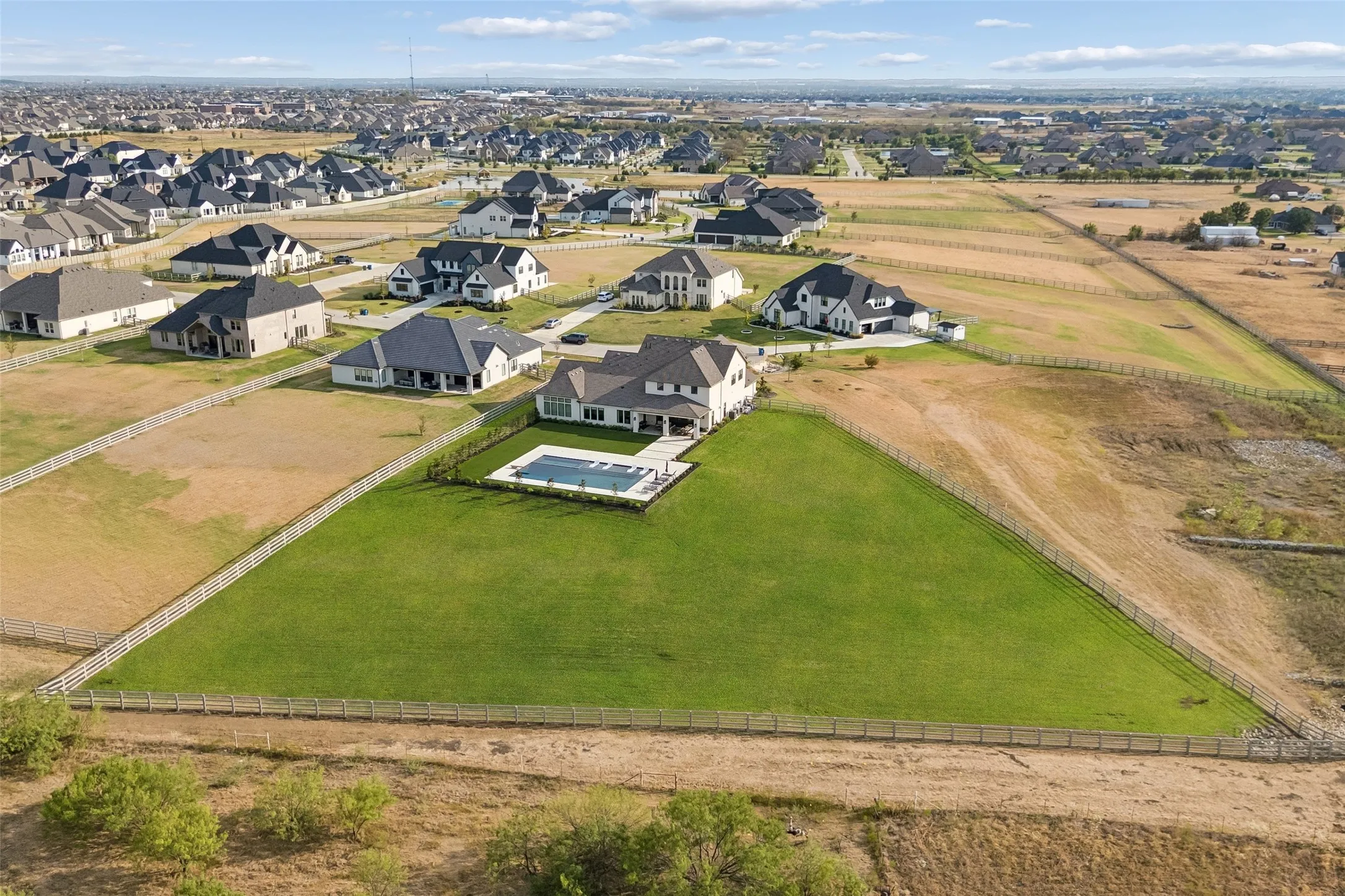 Single Family Residence For Sale in Denton County , 2618 Cayenne Drive, Argyle, Texas 76226, 5 Bedroom, 7 Bathroom, 4 Garage spaces, 5,637 Sqft, built in 2024, mls#21392216, Real Estate Agent in Argyle, Homes For Sale in Denton county, Homes For Sale in Argyle, Realtor in Argyle Texas, Real Estate Brokerage Independent Realty Texas, Luminita Cordes Realtor