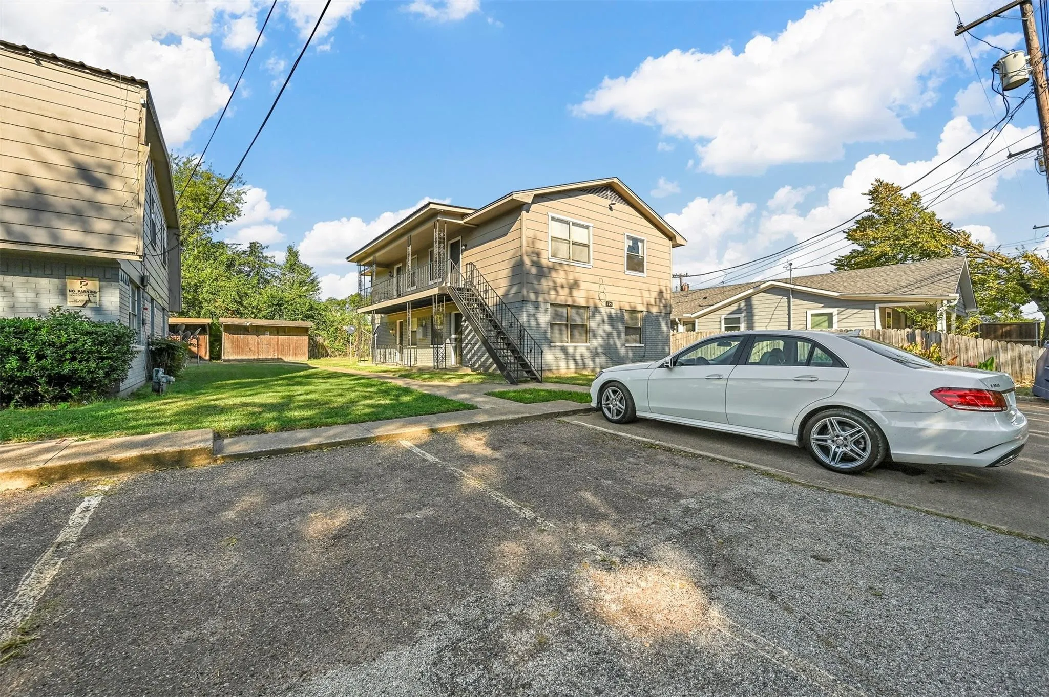 Quadruplex For Rent in Kaufman County , 505 N Morris Street 5, Terrell, Texas 75160, 1 Bedroom, 1 Bathroom, Garage spaces, 600 Sqft, built in 1983, mls#21396565, Real Estate Agent in Terrell, Homes For Rent in Kaufman county, Homes For Rent in Terrell, Realtor in Terrell Texas, Real Estate Brokerage Independent Realty Texas, Luminita Cordes Realtor