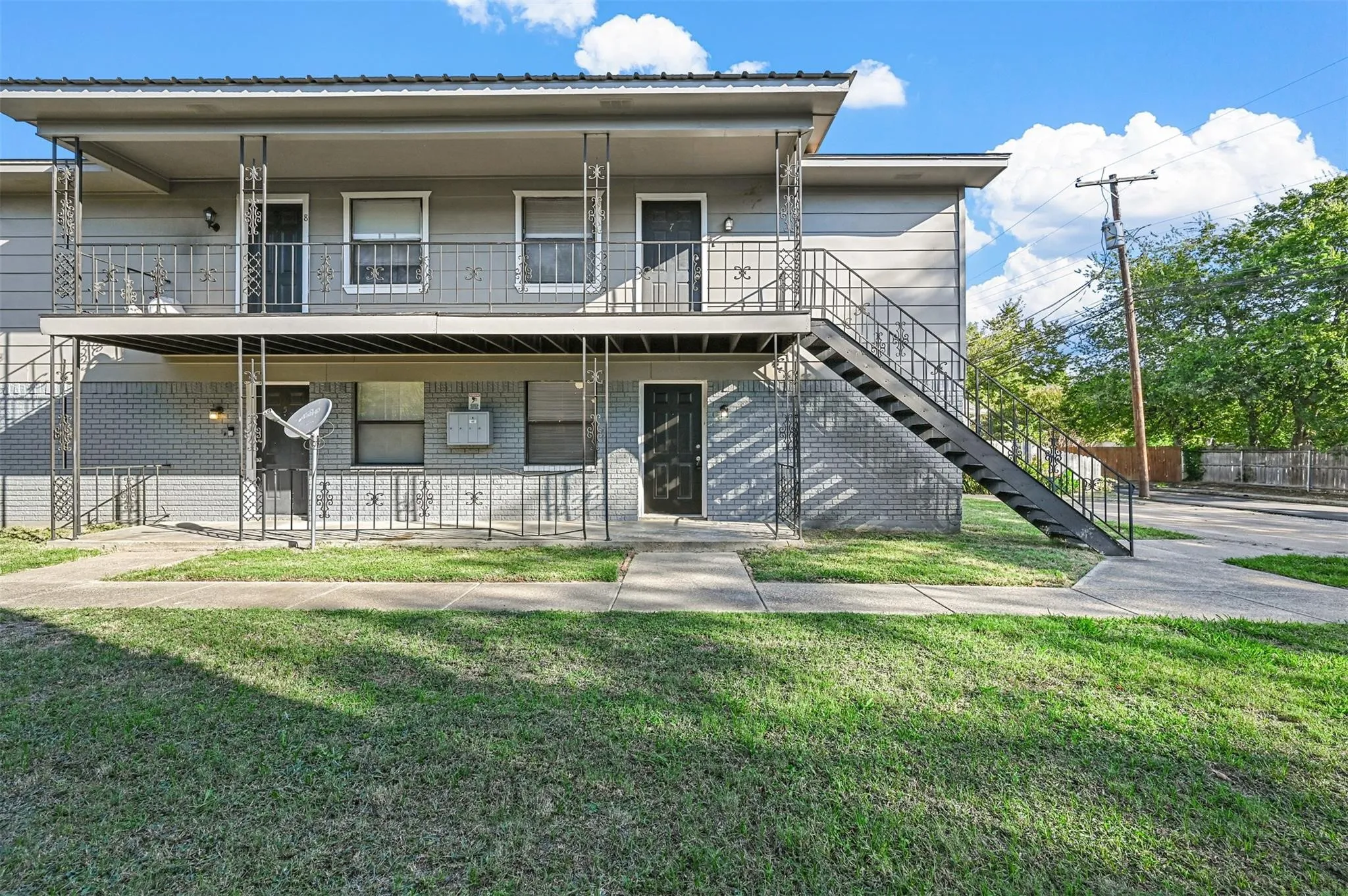 Quadruplex For Rent in Kaufman County , 505 N Morris Street 5, Terrell, Texas 75160, 1 Bedroom, 1 Bathroom, Garage spaces, 600 Sqft, built in 1983, mls#21396565, Real Estate Agent in Terrell, Homes For Rent in Kaufman county, Homes For Rent in Terrell, Realtor in Terrell Texas, Real Estate Brokerage Independent Realty Texas, Luminita Cordes Realtor