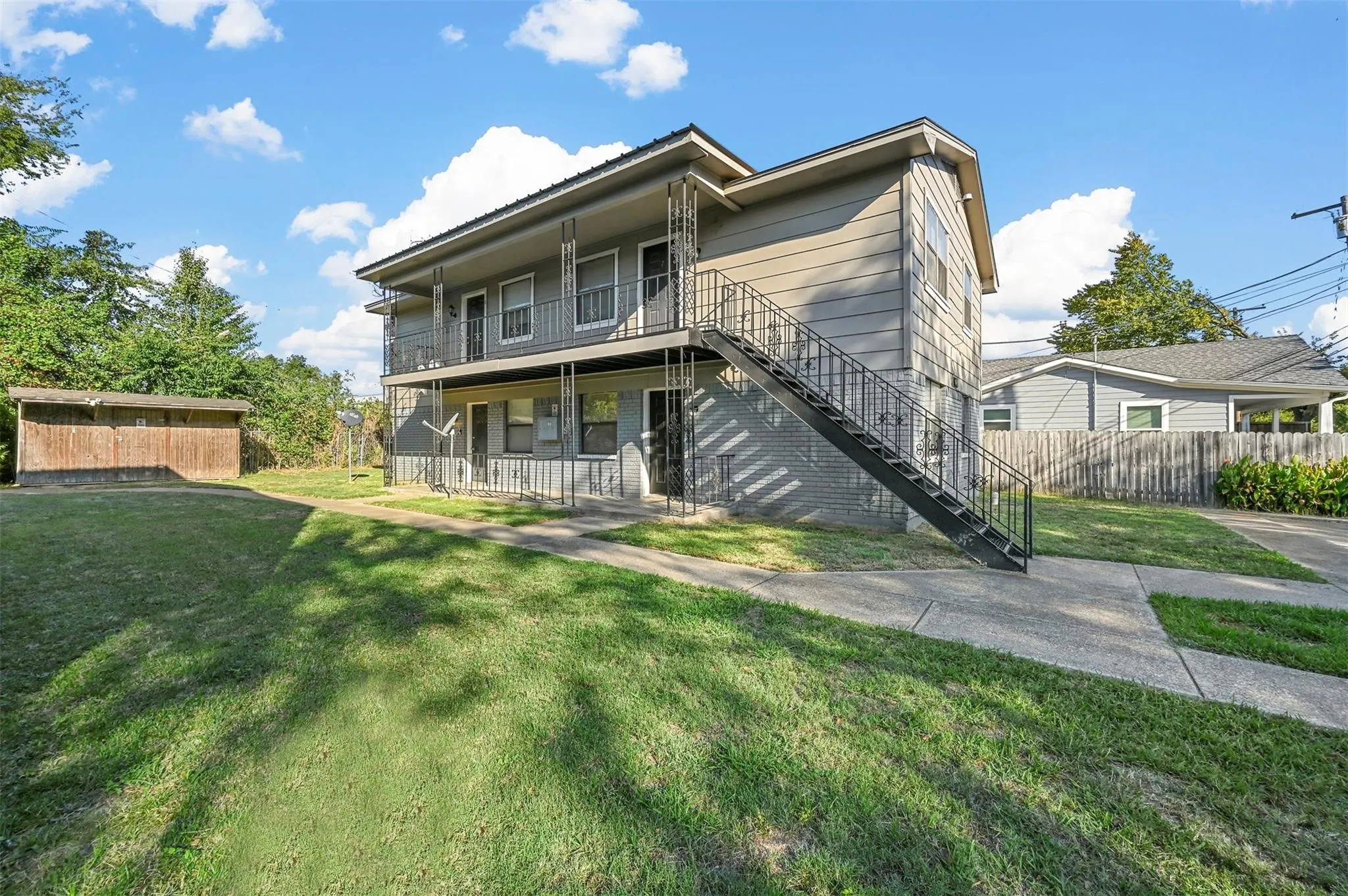 Quadruplex For Rent in Kaufman County , 505 N Morris Street 5, Terrell, Texas 75160, 1 Bedroom, 1 Bathroom, Garage spaces, 600 Sqft, built in 1983, mls#21396565, Real Estate Agent in Terrell, Homes For Rent in Kaufman county, Homes For Rent in Terrell, Realtor in Terrell Texas, Real Estate Brokerage Independent Realty Texas, Luminita Cordes Realtor