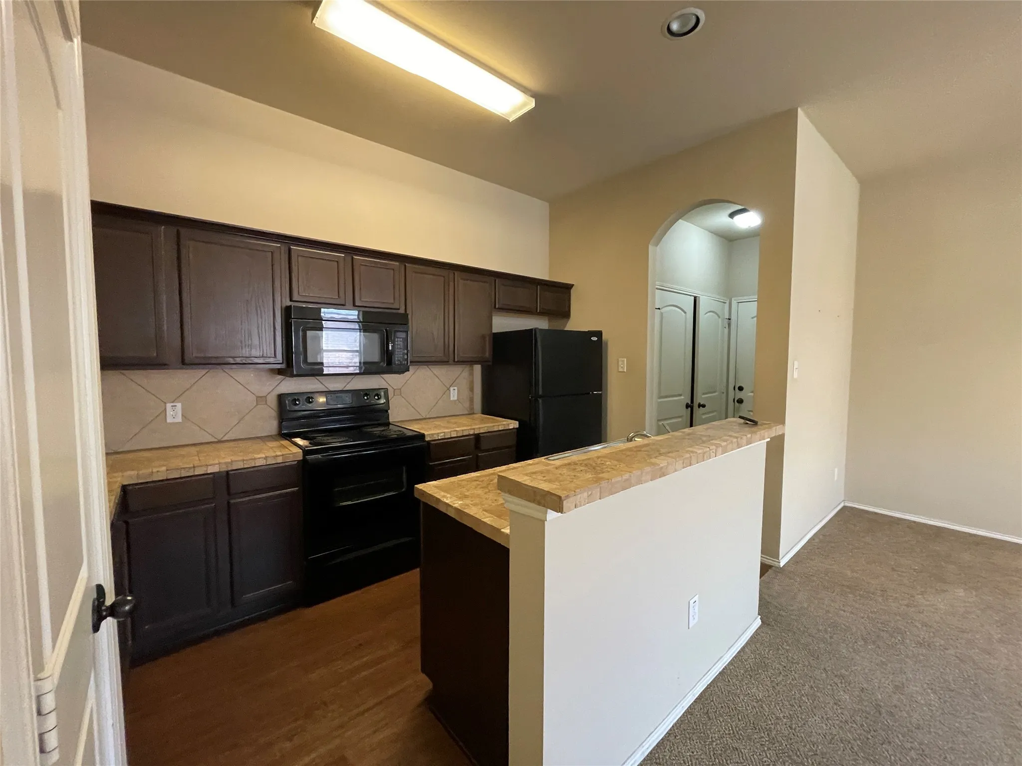 Duplex For Rent in Tarrant County , 1430 Ravenwood Lane, Mansfield, Texas 76063, 3 Bedroom, 2 Bathroom, 2 Garage spaces, 1,202 Sqft, built in 2009, mls#21394979, Real Estate Agent in Mansfield, Homes For Rent in Tarrant county, Homes For Rent in Mansfield, Realtor in Mansfield Texas, Real Estate Brokerage Independent Realty Texas, Luminita Cordes Realtor