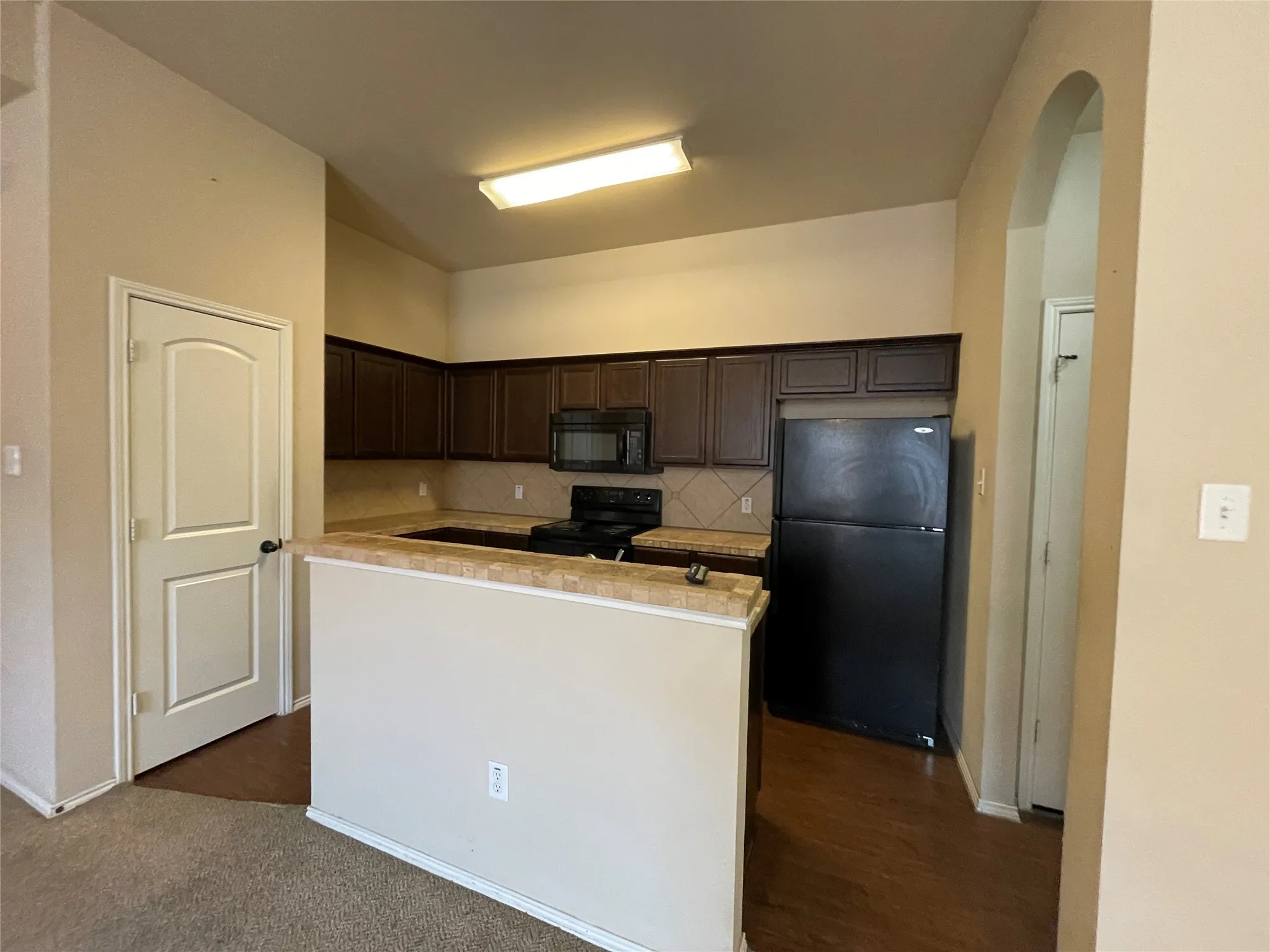 Duplex For Rent in Tarrant County , 1430 Ravenwood Lane, Mansfield, Texas 76063, 3 Bedroom, 2 Bathroom, 2 Garage spaces, 1,202 Sqft, built in 2009, mls#21394979, Real Estate Agent in Mansfield, Homes For Rent in Tarrant county, Homes For Rent in Mansfield, Realtor in Mansfield Texas, Real Estate Brokerage Independent Realty Texas, Luminita Cordes Realtor