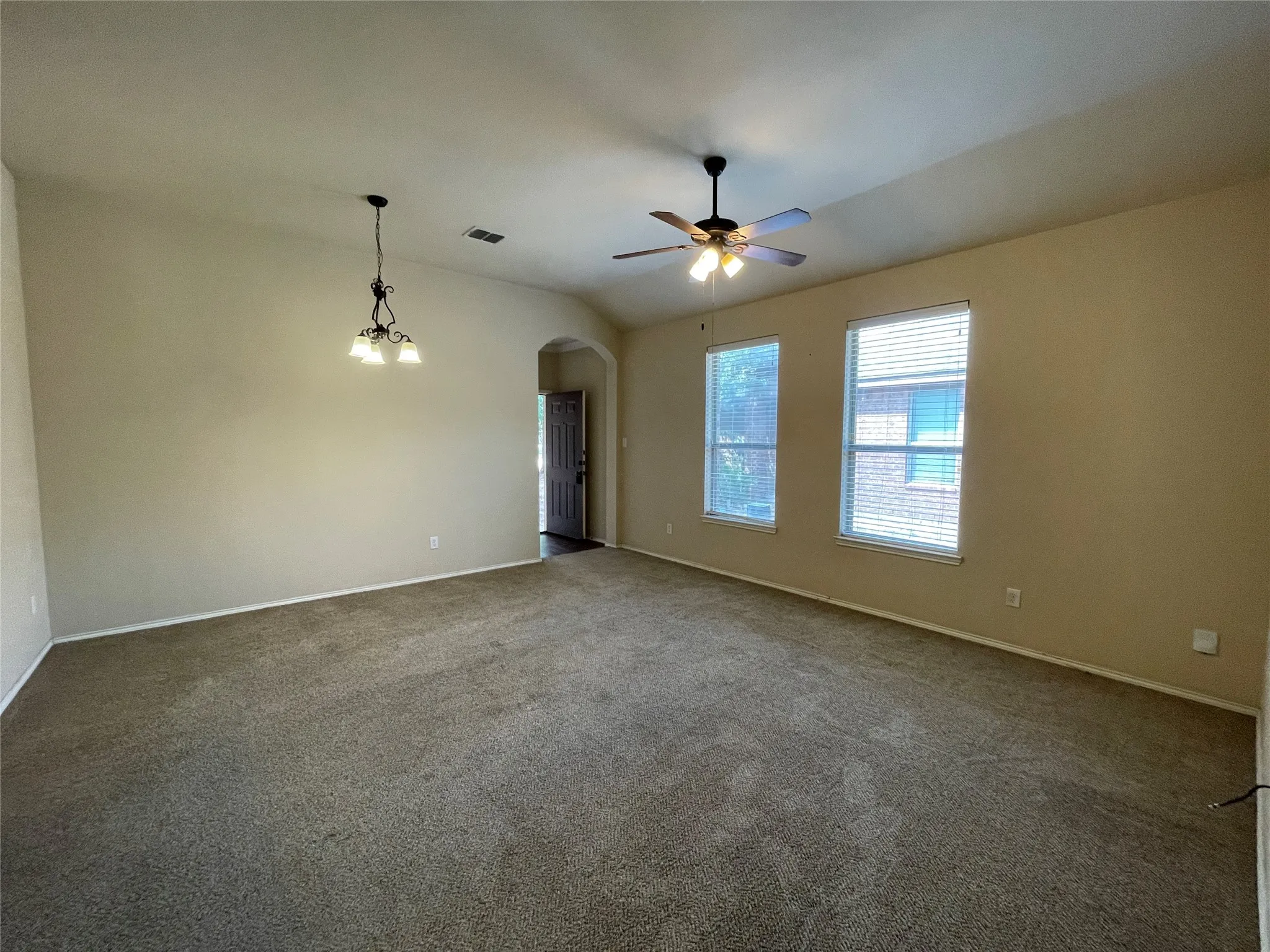Duplex For Rent in Tarrant County , 1430 Ravenwood Lane, Mansfield, Texas 76063, 3 Bedroom, 2 Bathroom, 2 Garage spaces, 1,202 Sqft, built in 2009, mls#21394979, Real Estate Agent in Mansfield, Homes For Rent in Tarrant county, Homes For Rent in Mansfield, Realtor in Mansfield Texas, Real Estate Brokerage Independent Realty Texas, Luminita Cordes Realtor