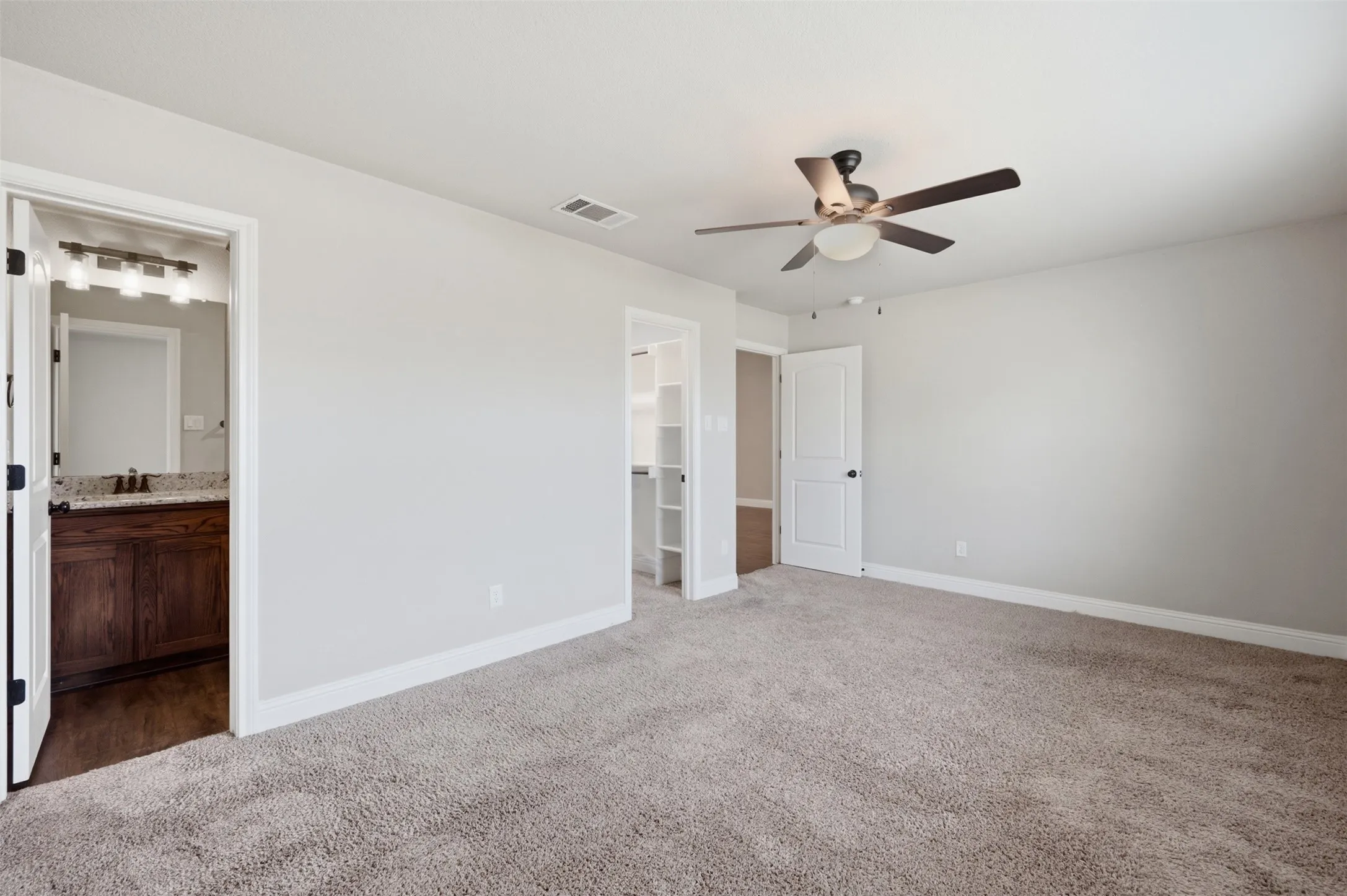 Duplex For Rent in Tarrant County , 1325 White Sand Drive 1329, Pelican Bay, Texas 76020, 3 Bedroom, 2 Bathroom, 1 Garage spaces, 1,227 Sqft, built in 2018, mls#21396414, Real Estate Agent in Pelican Bay, Homes For Rent in Tarrant county, Homes For Rent in Pelican Bay, Realtor in Pelican Bay Texas, Real Estate Brokerage Independent Realty Texas, Luminita Cordes Realtor