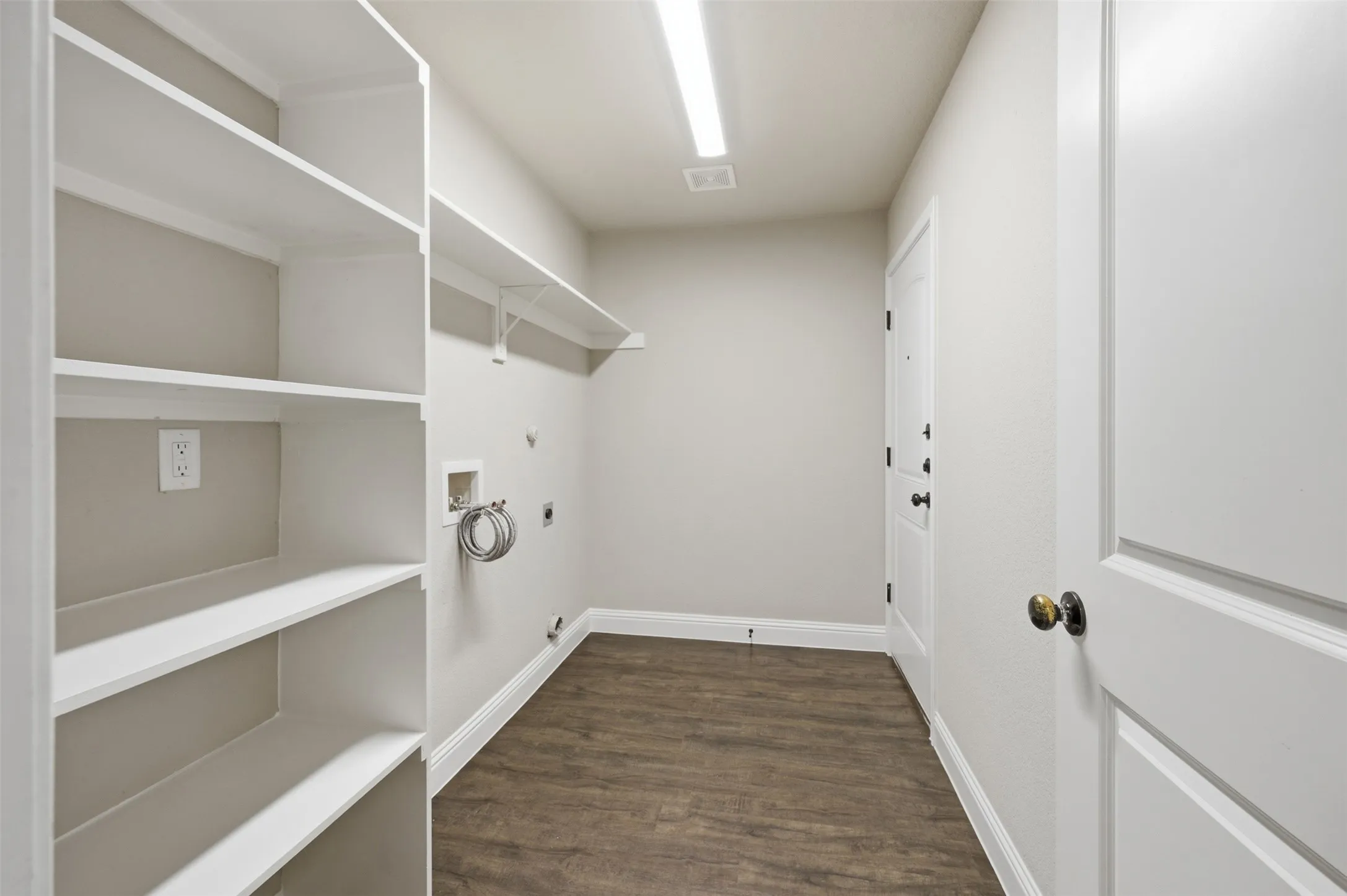 Duplex For Rent in Tarrant County , 1325 White Sand Drive 1329, Pelican Bay, Texas 76020, 3 Bedroom, 2 Bathroom, 1 Garage spaces, 1,227 Sqft, built in 2018, mls#21396414, Real Estate Agent in Pelican Bay, Homes For Rent in Tarrant county, Homes For Rent in Pelican Bay, Realtor in Pelican Bay Texas, Real Estate Brokerage Independent Realty Texas, Luminita Cordes Realtor