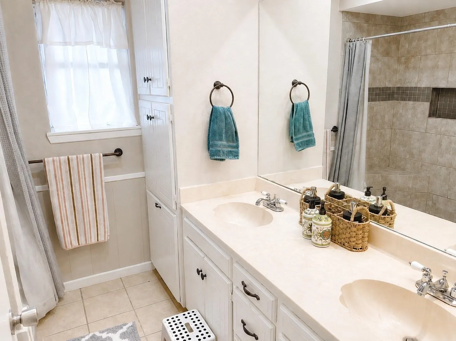 Single Family Residence For Rent in Grayson County , 23 Haven Circle, Denison, Texas 75020, 3 Bedroom, 2 Bathroom, 2 Garage spaces, 1,682 Sqft, built in 1979, mls#21396256, Real Estate Agent in Denison, Homes For Rent in Grayson county, Homes For Rent in Denison, Realtor in Denison Texas, Real Estate Brokerage Independent Realty Texas, Luminita Cordes Realtor