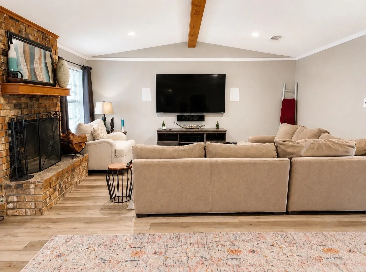 Single Family Residence For Rent in Grayson County , 23 Haven Circle, Denison, Texas 75020, 3 Bedroom, 2 Bathroom, 2 Garage spaces, 1,682 Sqft, built in 1979, mls#21396256, Real Estate Agent in Denison, Homes For Rent in Grayson county, Homes For Rent in Denison, Realtor in Denison Texas, Real Estate Brokerage Independent Realty Texas, Luminita Cordes Realtor