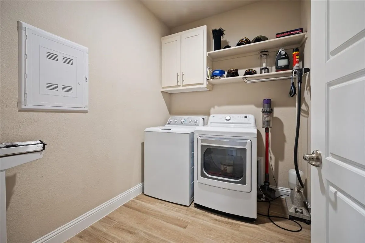 Single Family Residence For Sale in Johnson County , 1109 Whispering Hill Drive, Mansfield, Texas 76063, 4 Bedroom, 2 Bathroom, 3 Garage spaces, 2,021 Sqft, built in 2021, mls#21395193, Real Estate Agent in Mansfield, Homes For Sale in Johnson county, Homes For Sale in Mansfield, Realtor in Mansfield Texas, Real Estate Brokerage Independent Realty Texas, Luminita Cordes Realtor