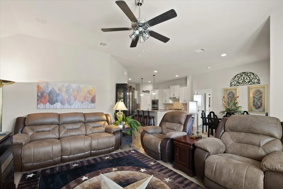 Single Family Residence For Sale in Johnson County , 1109 Whispering Hill Drive, Mansfield, Texas 76063, 4 Bedroom, 2 Bathroom, 3 Garage spaces, 2,021 Sqft, built in 2021, mls#21395193, Real Estate Agent in Mansfield, Homes For Sale in Johnson county, Homes For Sale in Mansfield, Realtor in Mansfield Texas, Real Estate Brokerage Independent Realty Texas, Luminita Cordes Realtor