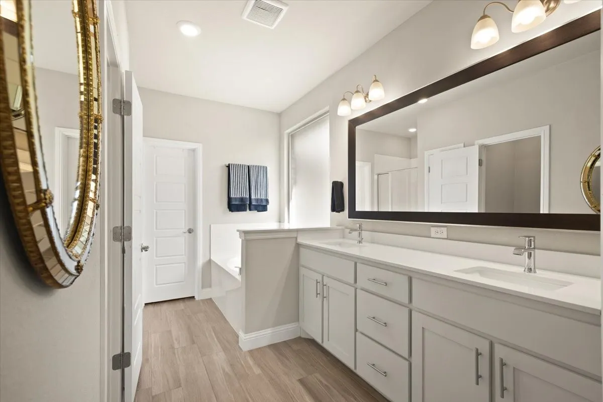 Single Family Residence For Sale in Johnson County , 1109 Whispering Hill Drive, Mansfield, Texas 76063, 4 Bedroom, 2 Bathroom, 3 Garage spaces, 2,021 Sqft, built in 2021, mls#21395193, Real Estate Agent in Mansfield, Homes For Sale in Johnson county, Homes For Sale in Mansfield, Realtor in Mansfield Texas, Real Estate Brokerage Independent Realty Texas, Luminita Cordes Realtor
