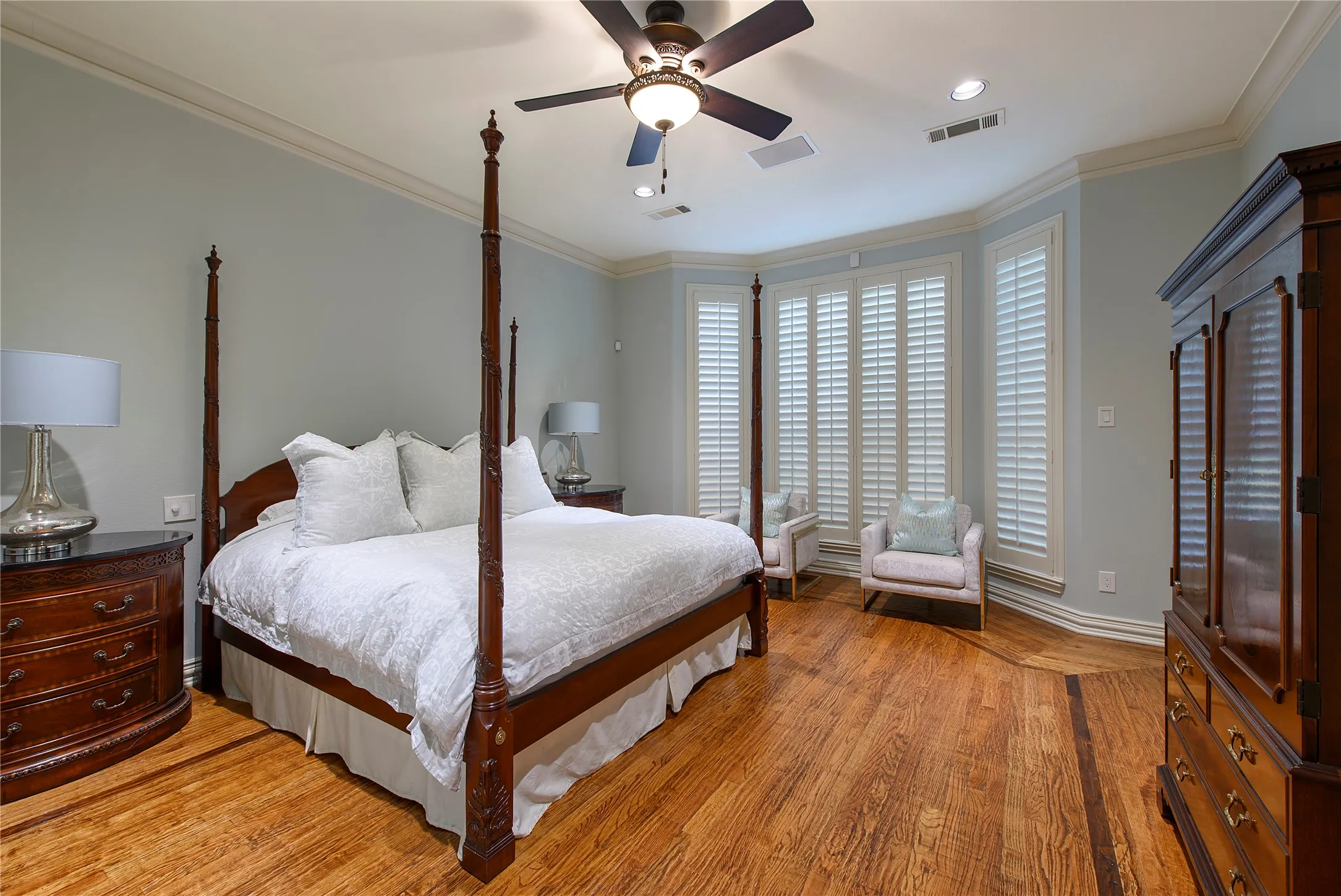 Single Family Residence For Sale in Collin County , 5709 Seville Court, Plano, Texas 75093, 6 Bedroom, 6 Bathroom, 3 Garage spaces, 6,312 Sqft, built in 1992, mls#21393447, Real Estate Agent in Plano, Homes For Sale in Collin county, Homes For Sale in Plano, Realtor in Plano Texas, Real Estate Brokerage Independent Realty Texas, Luminita Cordes Realtor