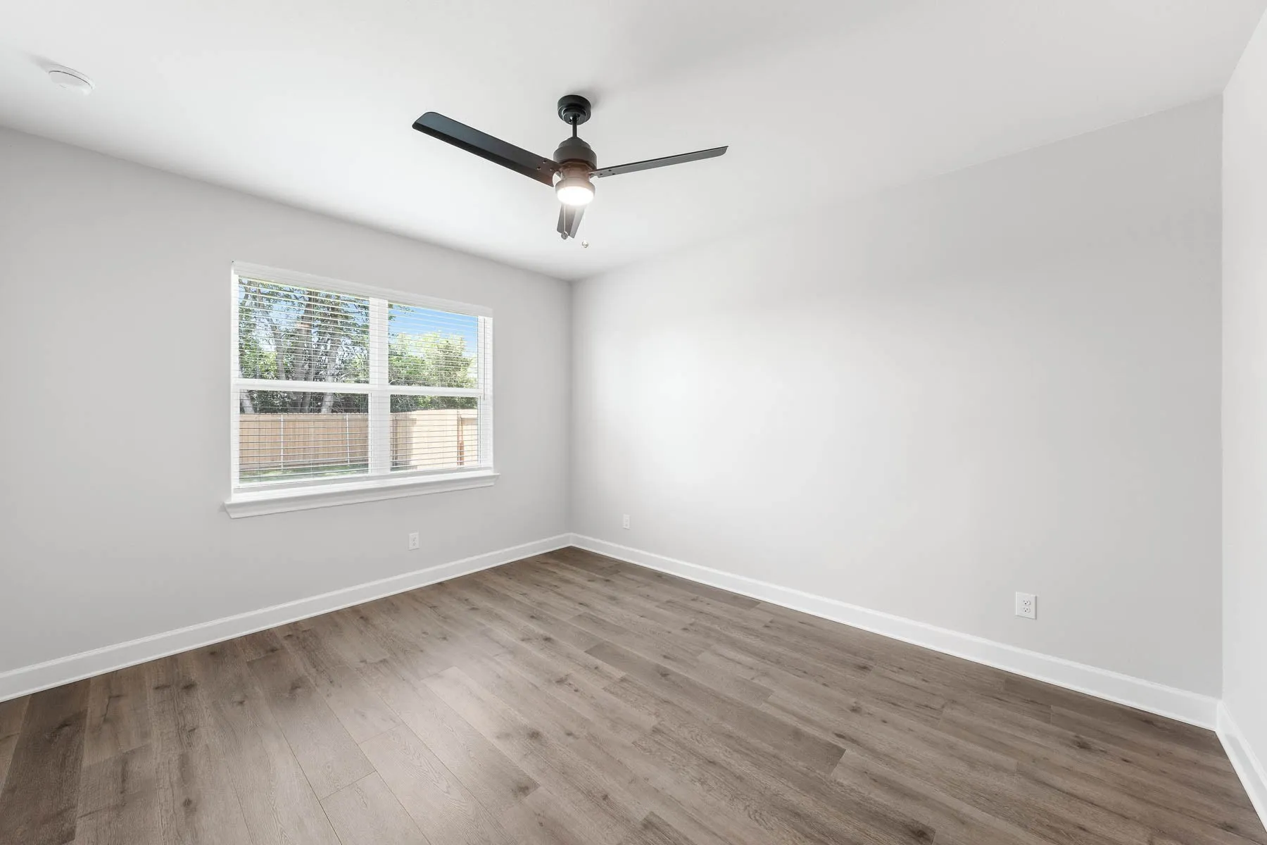 Single Family Residence For Sale in Dallas County , 1004 Cypress Avenue, Hutchins, Texas 75141, 3 Bedroom, 2 Bathroom, 2 Garage spaces, 1,376 Sqft, built in 2026, mls#21396567, Real Estate Agent in Hutchins, Homes For Sale in Dallas county, Homes For Sale in Hutchins, Realtor in Hutchins Texas, Real Estate Brokerage Independent Realty Texas, Luminita Cordes Realtor