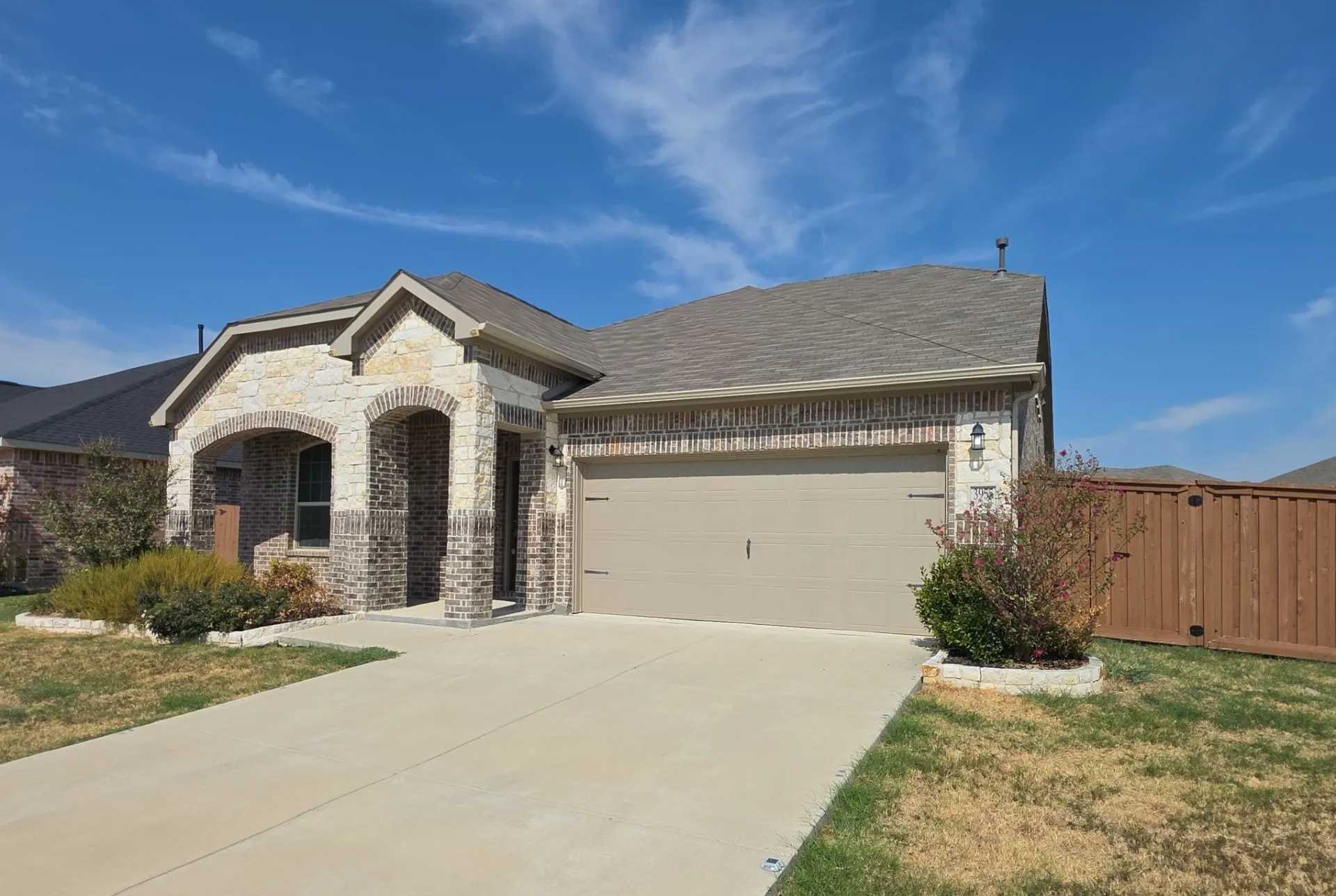 Single Family Residence For Sale in Kaufman County , 3955 Bellingham Lane, Heartland, Texas 75126, 4 Bedroom, 3 Bathroom, 2 Garage spaces, 2,546 Sqft, built in 2022, mls#21396553, Real Estate Agent in Heartland, Homes For Sale in Kaufman county, Homes For Sale in Heartland, Realtor in Heartland Texas, Real Estate Brokerage Independent Realty Texas, Luminita Cordes Realtor