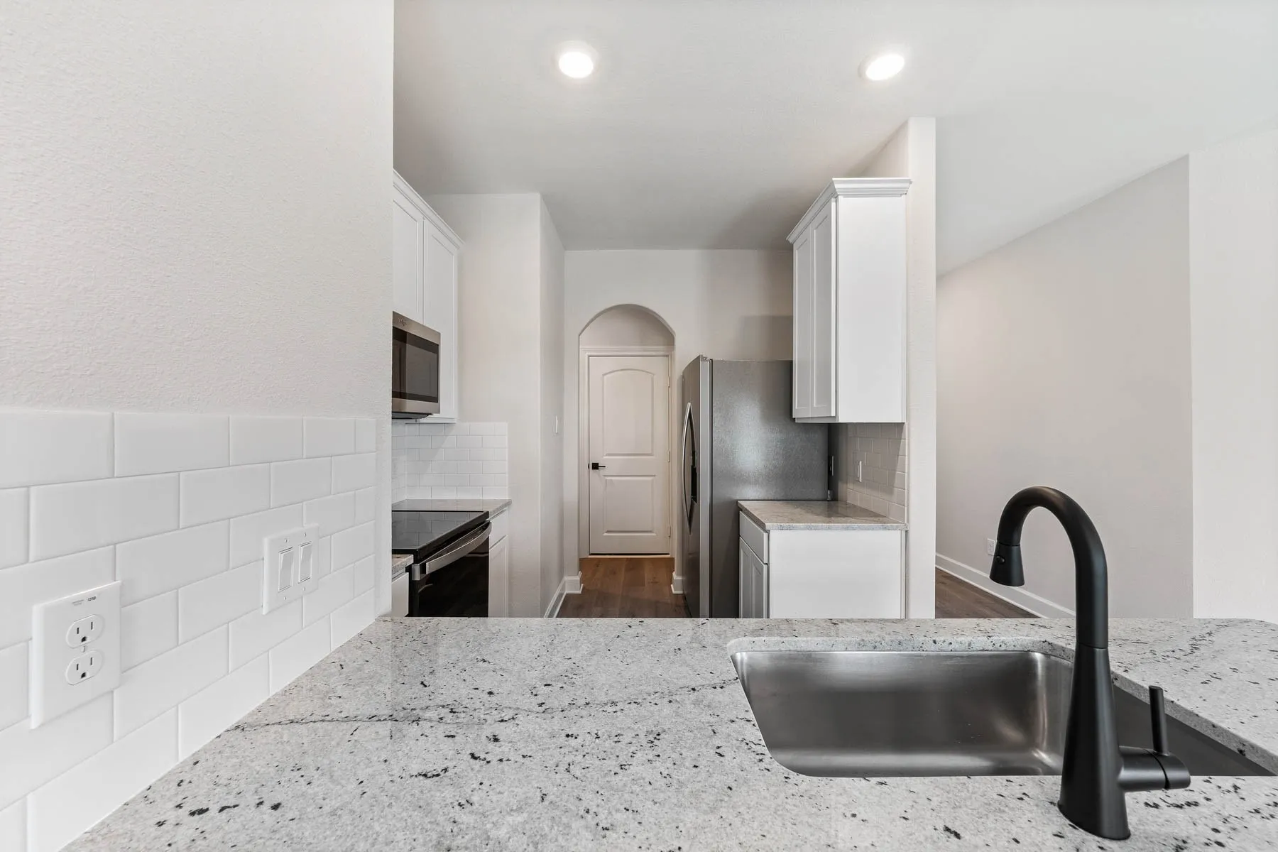Single Family Residence For Sale in Dallas County , 1020 Cypress Avenue, Hutchins, Texas 75141, 3 Bedroom, 2 Bathroom, 2 Garage spaces, 1,229 Sqft, built in 2026, mls#21396577, Real Estate Agent in Hutchins, Homes For Sale in Dallas county, Homes For Sale in Hutchins, Realtor in Hutchins Texas, Real Estate Brokerage Independent Realty Texas, Luminita Cordes Realtor