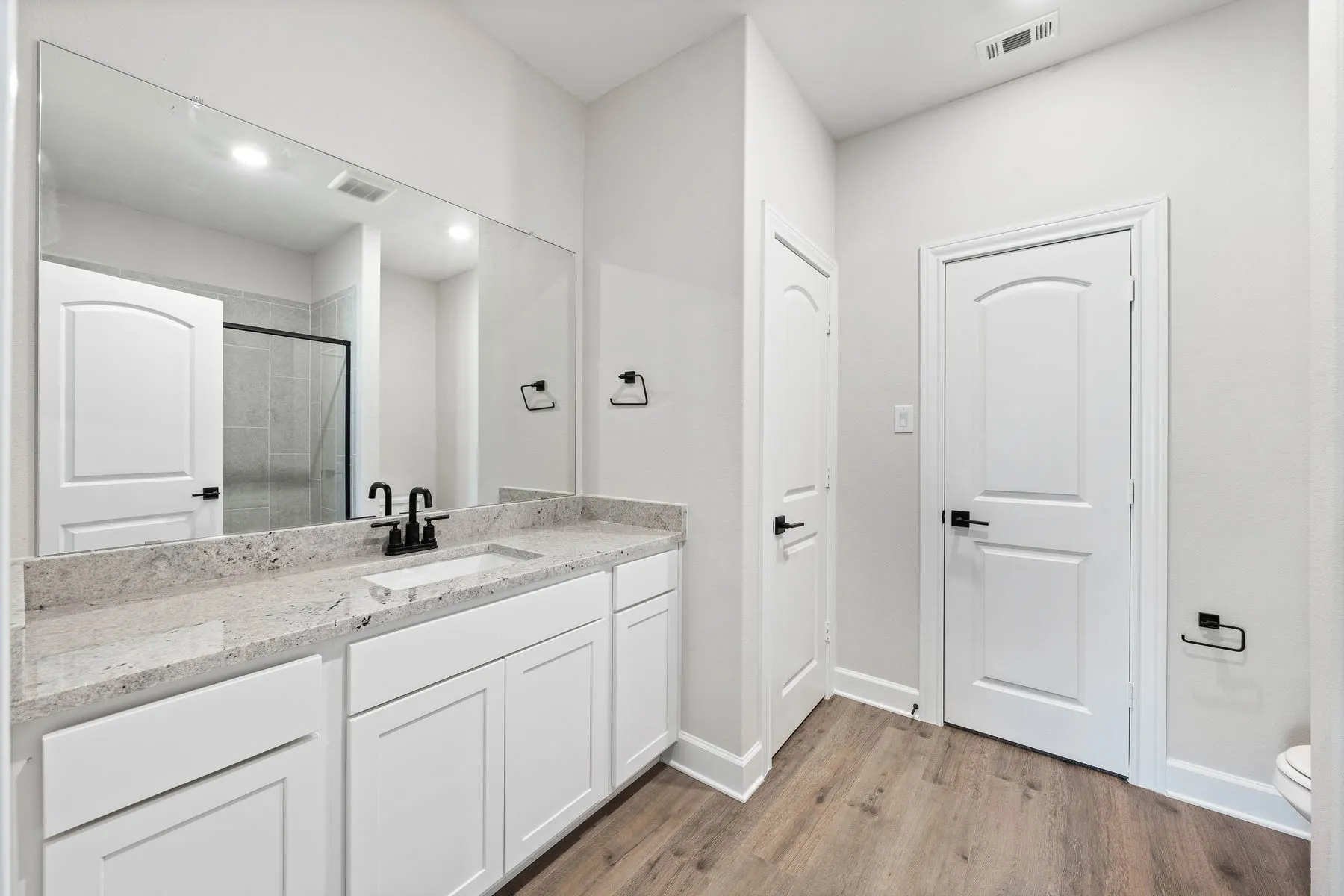 Single Family Residence For Sale in Dallas County , 1020 Cypress Avenue, Hutchins, Texas 75141, 3 Bedroom, 2 Bathroom, 2 Garage spaces, 1,229 Sqft, built in 2026, mls#21396577, Real Estate Agent in Hutchins, Homes For Sale in Dallas county, Homes For Sale in Hutchins, Realtor in Hutchins Texas, Real Estate Brokerage Independent Realty Texas, Luminita Cordes Realtor