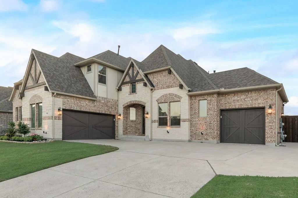 Single Family Residence For Rent in Rockwall County , 1302 Middleton Drive, Rockwall, Texas 75087, 5 Bedroom, 5 Bathroom, 3 Garage spaces, 3,668 Sqft, built in 2021, mls#21396405, Real Estate Agent in Rockwall, Homes For Rent in Rockwall county, Homes For Rent in Rockwall, Realtor in Rockwall Texas, Real Estate Brokerage Independent Realty Texas, Luminita Cordes Realtor