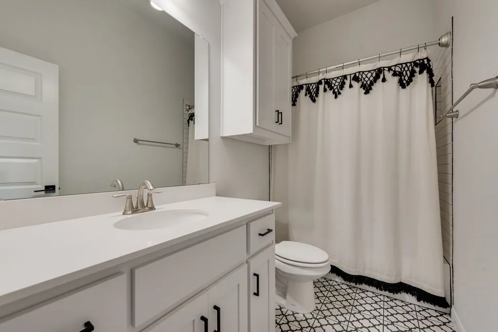 Single Family Residence For Rent in Rockwall County , 1302 Middleton Drive, Rockwall, Texas 75087, 5 Bedroom, 5 Bathroom, 3 Garage spaces, 3,668 Sqft, built in 2021, mls#21396405, Real Estate Agent in Rockwall, Homes For Rent in Rockwall county, Homes For Rent in Rockwall, Realtor in Rockwall Texas, Real Estate Brokerage Independent Realty Texas, Luminita Cordes Realtor