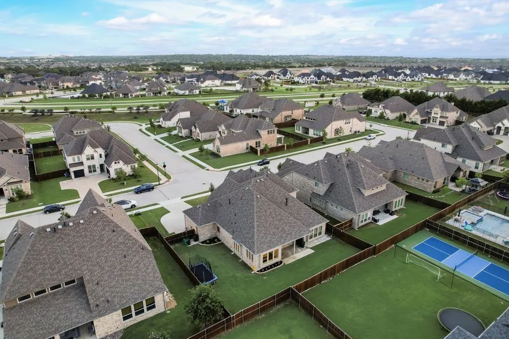 Single Family Residence For Rent in Rockwall County , 1302 Middleton Drive, Rockwall, Texas 75087, 5 Bedroom, 5 Bathroom, 3 Garage spaces, 3,668 Sqft, built in 2021, mls#21396405, Real Estate Agent in Rockwall, Homes For Rent in Rockwall county, Homes For Rent in Rockwall, Realtor in Rockwall Texas, Real Estate Brokerage Independent Realty Texas, Luminita Cordes Realtor