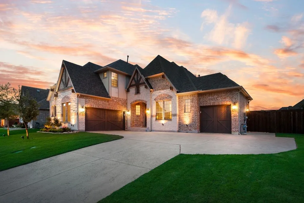 Single Family Residence For Rent in Rockwall County , 1302 Middleton Drive, Rockwall, Texas 75087, 5 Bedroom, 5 Bathroom, 3 Garage spaces, 3,668 Sqft, built in 2021, mls#21396405, Real Estate Agent in Rockwall, Homes For Rent in Rockwall county, Homes For Rent in Rockwall, Realtor in Rockwall Texas, Real Estate Brokerage Independent Realty Texas, Luminita Cordes Realtor