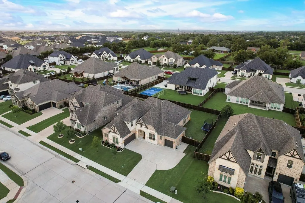 Single Family Residence For Rent in Rockwall County , 1302 Middleton Drive, Rockwall, Texas 75087, 5 Bedroom, 5 Bathroom, 3 Garage spaces, 3,668 Sqft, built in 2021, mls#21396405, Real Estate Agent in Rockwall, Homes For Rent in Rockwall county, Homes For Rent in Rockwall, Realtor in Rockwall Texas, Real Estate Brokerage Independent Realty Texas, Luminita Cordes Realtor