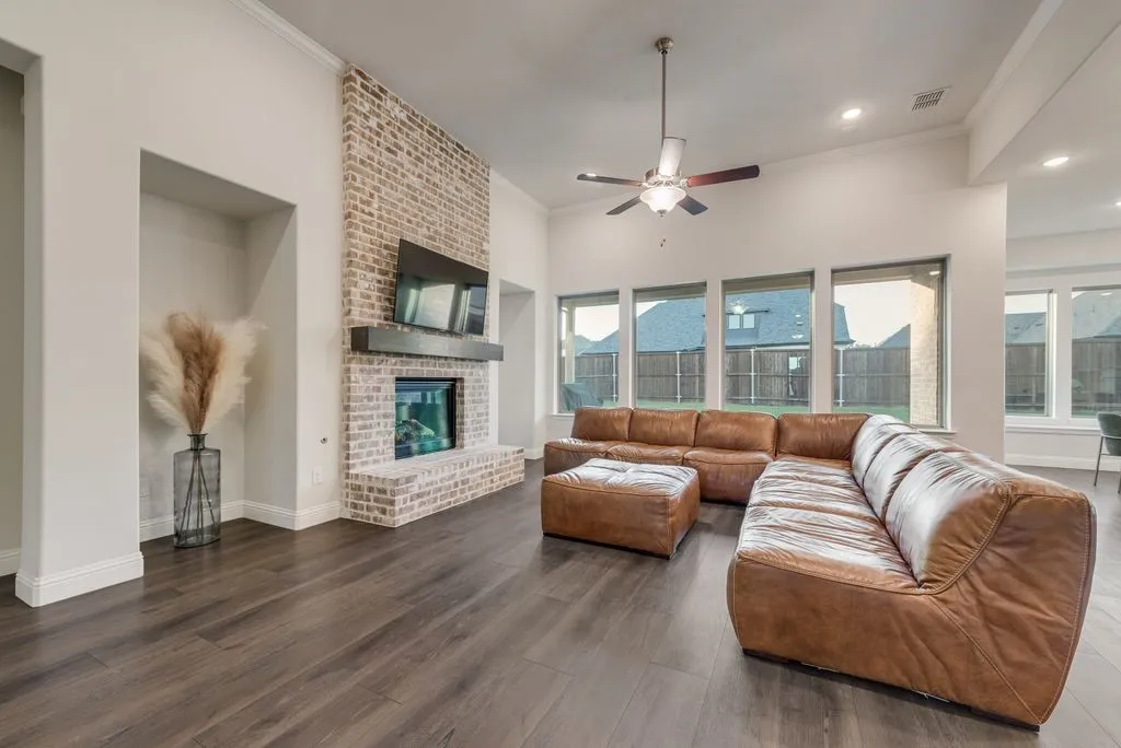 Single Family Residence For Rent in Rockwall County , 1302 Middleton Drive, Rockwall, Texas 75087, 5 Bedroom, 5 Bathroom, 3 Garage spaces, 3,668 Sqft, built in 2021, mls#21396405, Real Estate Agent in Rockwall, Homes For Rent in Rockwall county, Homes For Rent in Rockwall, Realtor in Rockwall Texas, Real Estate Brokerage Independent Realty Texas, Luminita Cordes Realtor
