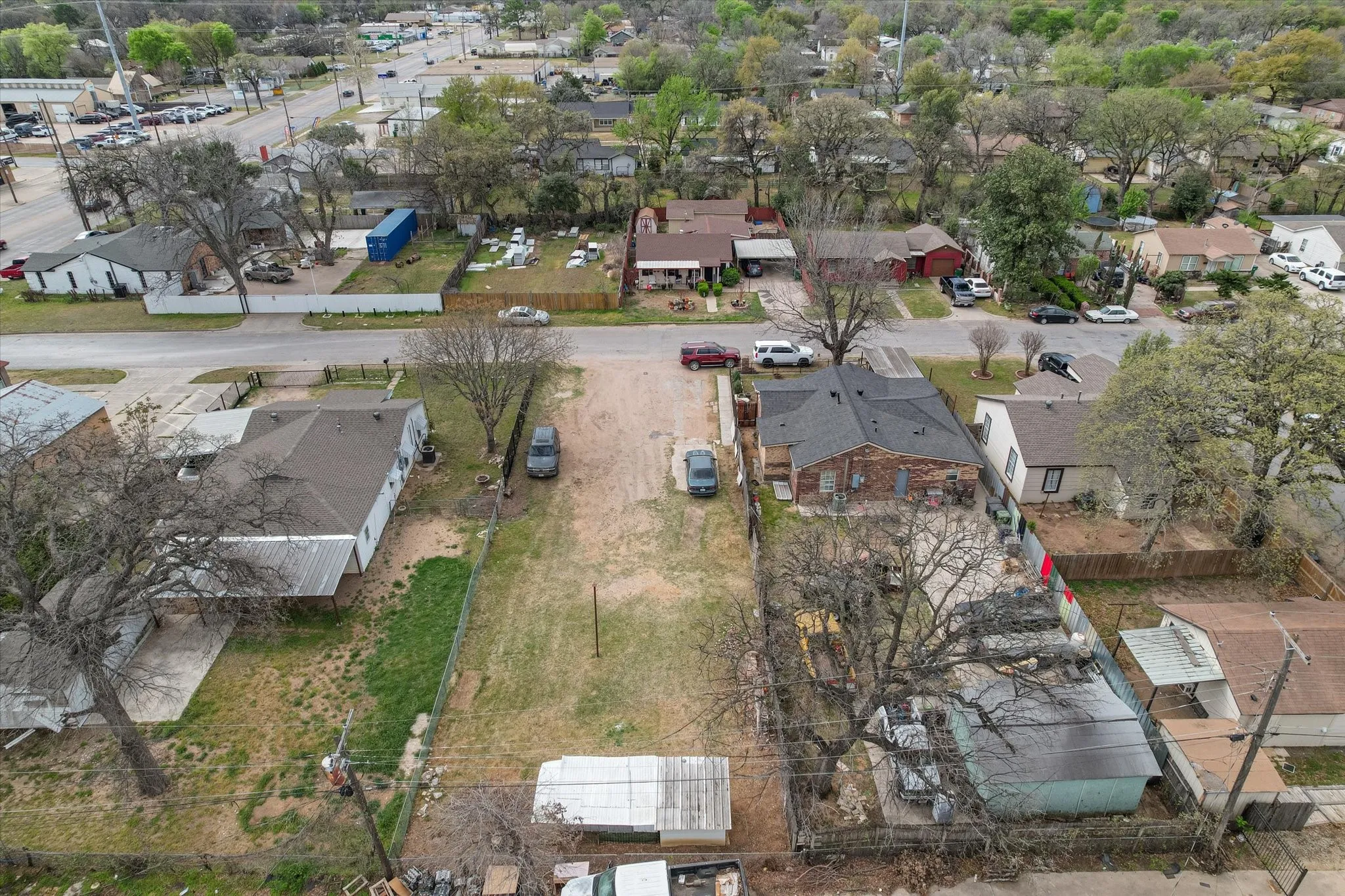 Birds eye view of property featuring a residential view