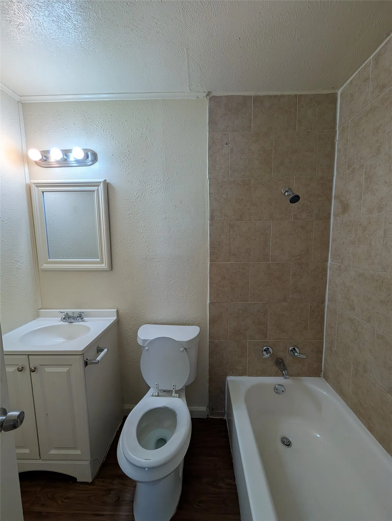 Single Family Residence For Rent in Dallas County , 3827 Black Oak Drive, Dallas, Texas 75241, 3 Bedroom, 1 Bathroom, Garage spaces, 1,475 Sqft, built in 1959, mls#21396578, Real Estate Agent in Dallas, Homes For Rent in Dallas county, Homes For Rent in Dallas, Realtor in Dallas Texas, Real Estate Brokerage Independent Realty Texas, Luminita Cordes Realtor