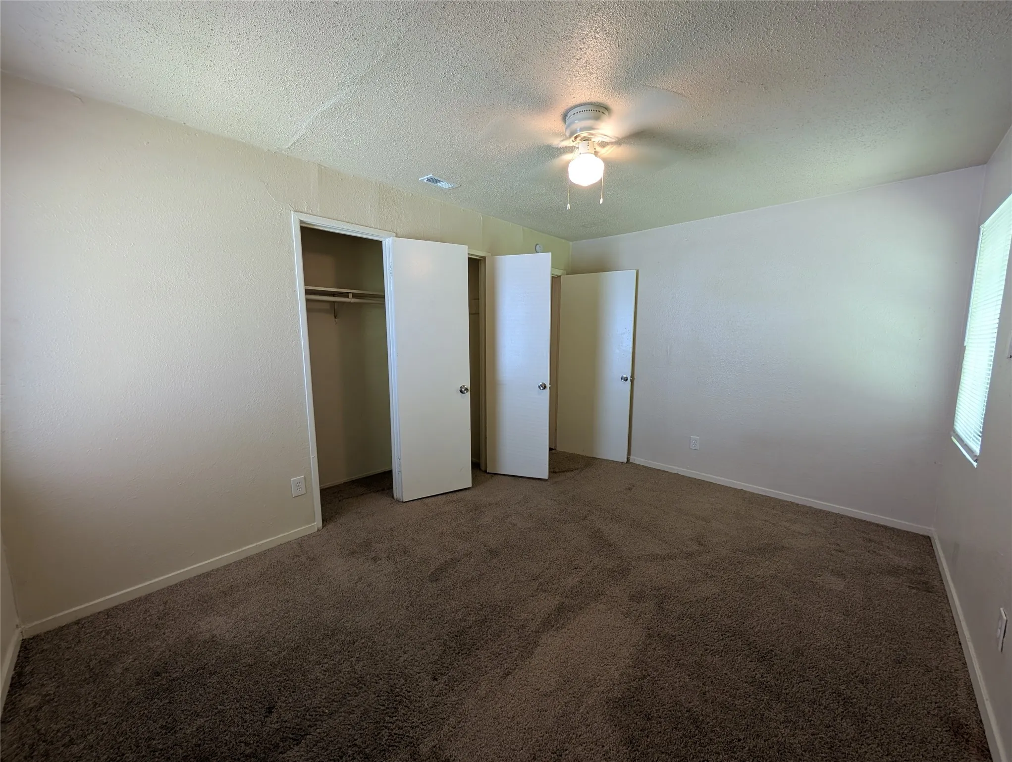 Single Family Residence For Rent in Dallas County , 3827 Black Oak Drive, Dallas, Texas 75241, 3 Bedroom, 1 Bathroom, Garage spaces, 1,475 Sqft, built in 1959, mls#21396578, Real Estate Agent in Dallas, Homes For Rent in Dallas county, Homes For Rent in Dallas, Realtor in Dallas Texas, Real Estate Brokerage Independent Realty Texas, Luminita Cordes Realtor