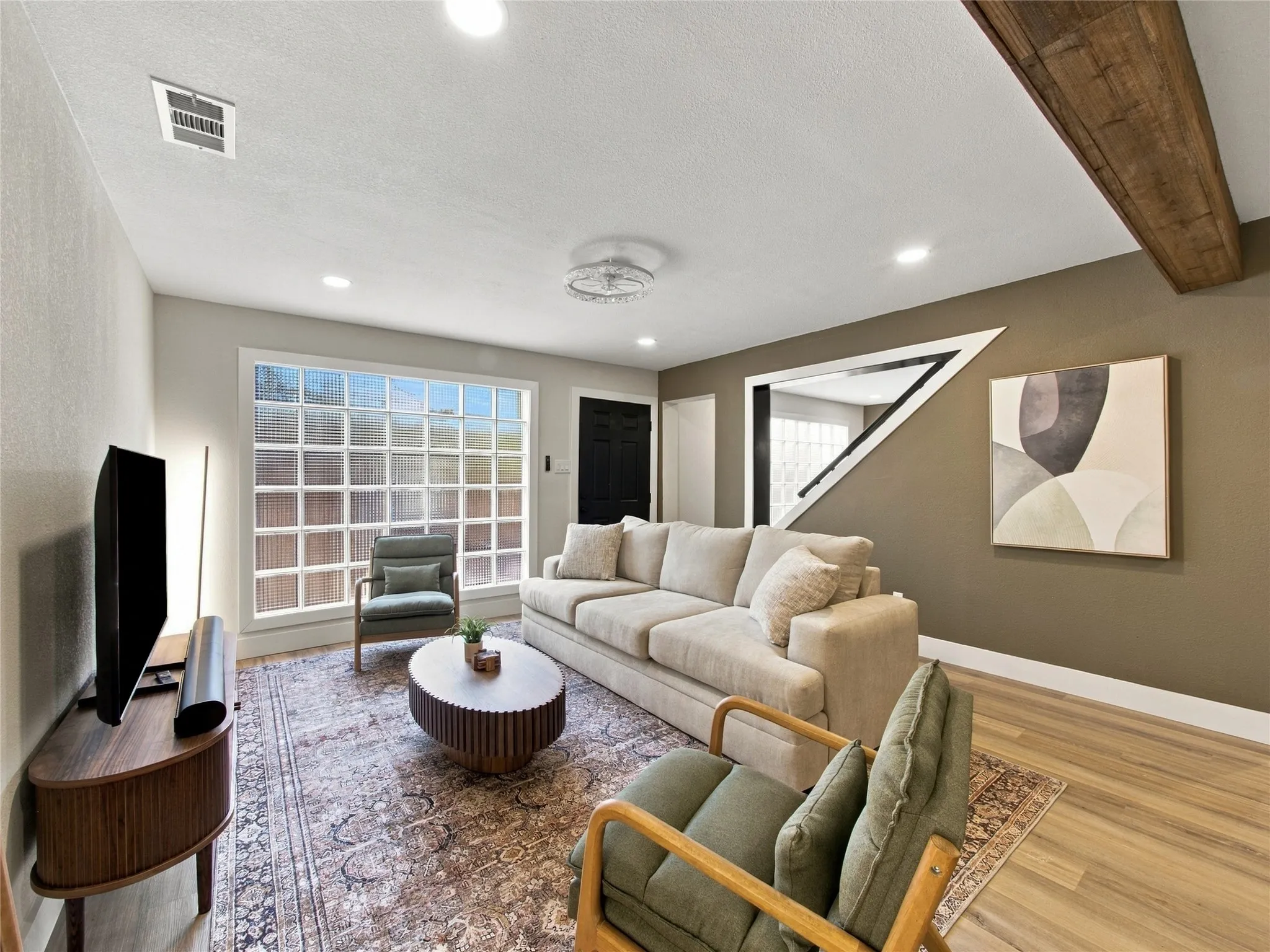 Condominium For Sale in Dallas County , 4414 Buena Vista Street 17, Dallas, Texas 75205, 2 Bedroom, 4 Bathroom, Garage spaces, 1,188 Sqft, built in 1973, mls#21393314, Real Estate Agent in Dallas, Homes For Sale in Dallas county, Homes For Sale in Dallas, Realtor in Dallas Texas, Real Estate Brokerage Independent Realty Texas, Luminita Cordes Realtor