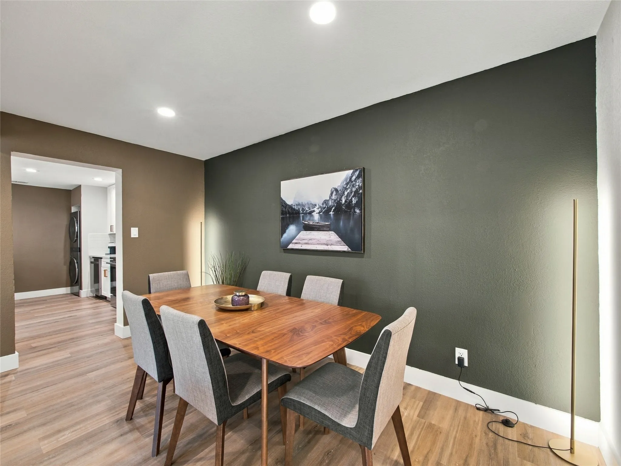Condominium For Sale in Dallas County , 4414 Buena Vista Street 17, Dallas, Texas 75205, 2 Bedroom, 4 Bathroom, Garage spaces, 1,188 Sqft, built in 1973, mls#21393314, Real Estate Agent in Dallas, Homes For Sale in Dallas county, Homes For Sale in Dallas, Realtor in Dallas Texas, Real Estate Brokerage Independent Realty Texas, Luminita Cordes Realtor