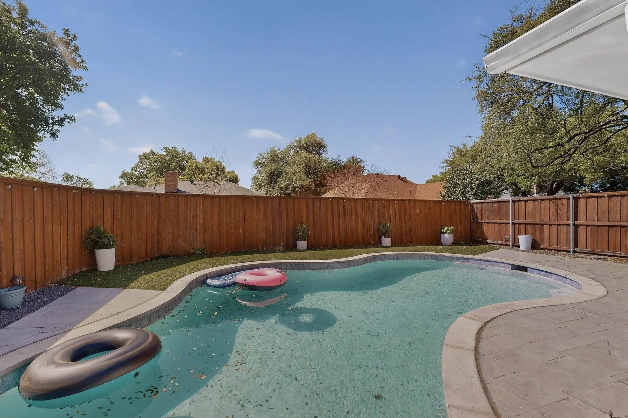 Single Family Residence For Sale in Collin County , 2404 Deep Valley Trail, Plano, Texas 75023, 4 Bedroom, 2 Bathroom, 2 Garage spaces, 2,106 Sqft, built in 1976, mls#21396581, Real Estate Agent in Plano, Homes For Sale in Collin county, Homes For Sale in Plano, Realtor in Plano Texas, Real Estate Brokerage Independent Realty Texas, Luminita Cordes Realtor