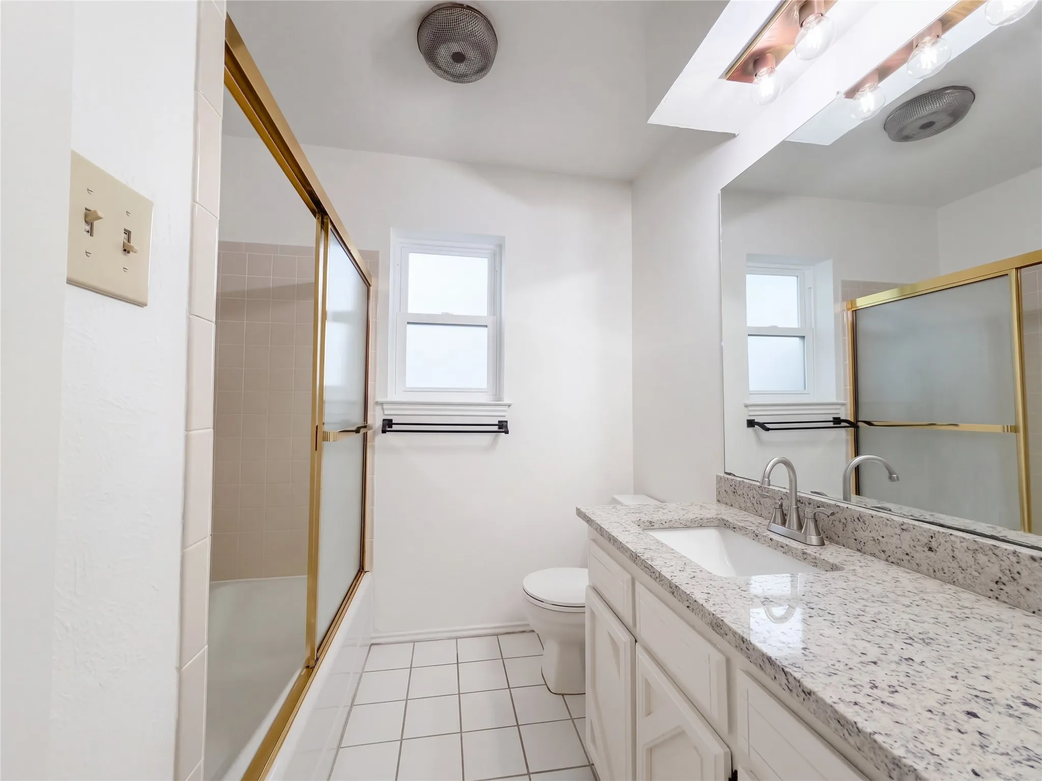 Single Family Residence For Sale in Tarrant County , 3606 Grissom Drive, Arlington, Texas 76016, 3 Bedroom, 2 Bathroom, 2 Garage spaces, 1,634 Sqft, built in 1978, mls#21396248, Real Estate Agent in Arlington, Homes For Sale in Tarrant county, Homes For Sale in Arlington, Realtor in Arlington Texas, Real Estate Brokerage Independent Realty Texas, Luminita Cordes Realtor