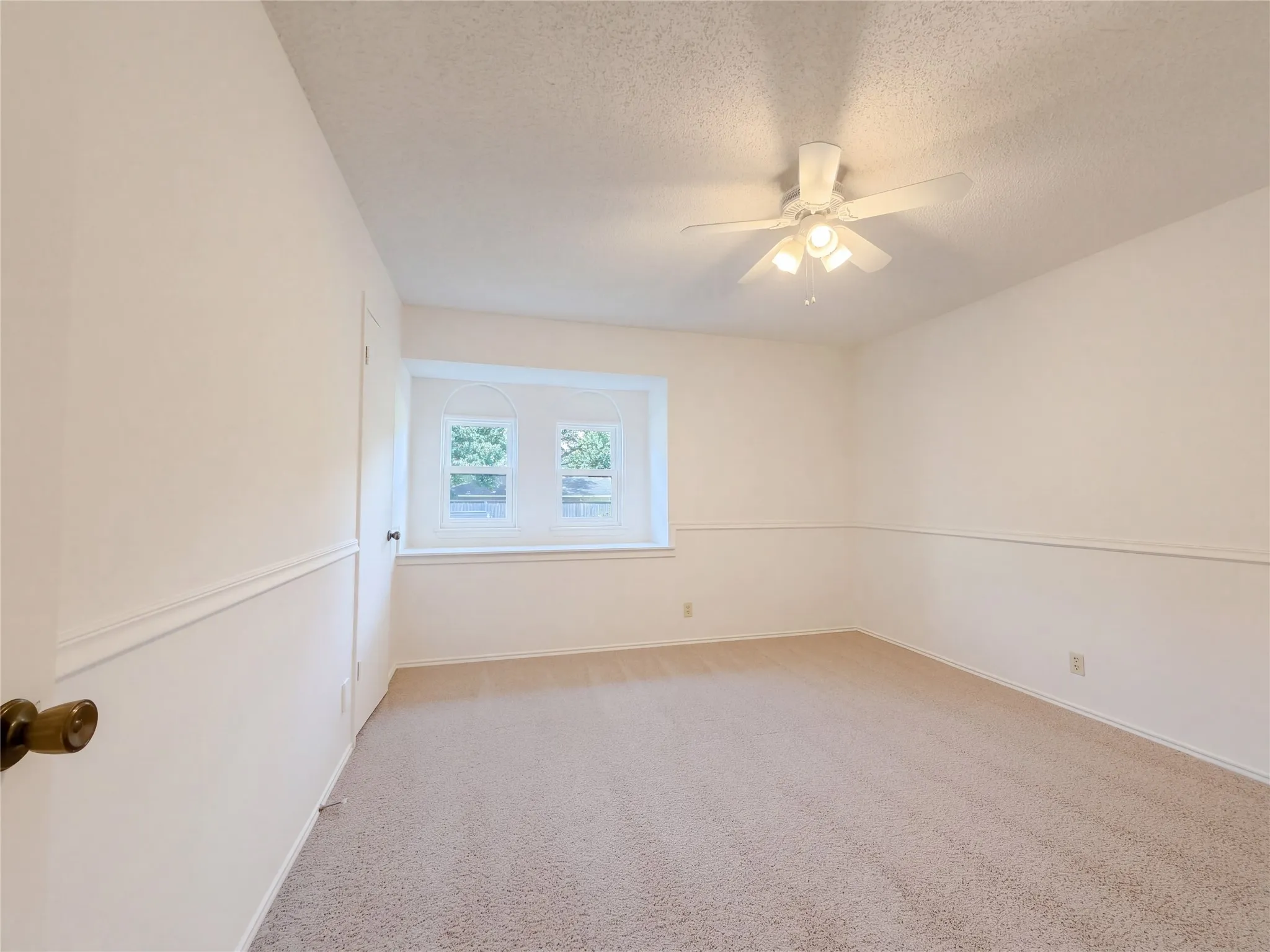 Single Family Residence For Sale in Tarrant County , 3606 Grissom Drive, Arlington, Texas 76016, 3 Bedroom, 2 Bathroom, 2 Garage spaces, 1,634 Sqft, built in 1978, mls#21396248, Real Estate Agent in Arlington, Homes For Sale in Tarrant county, Homes For Sale in Arlington, Realtor in Arlington Texas, Real Estate Brokerage Independent Realty Texas, Luminita Cordes Realtor