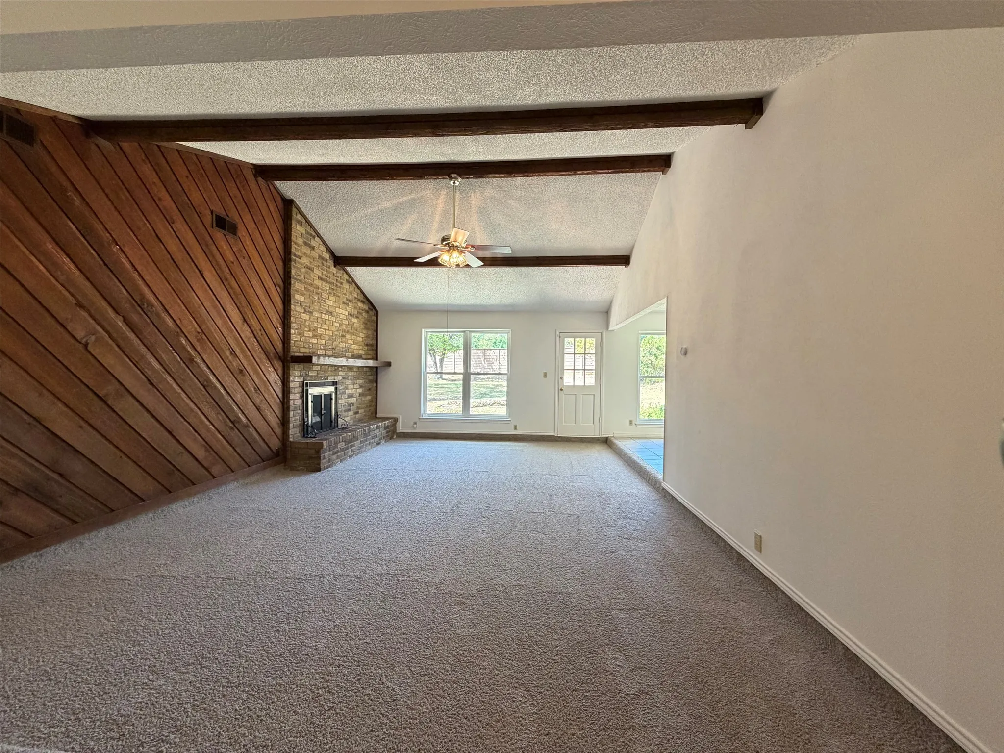 Single Family Residence For Sale in Tarrant County , 3606 Grissom Drive, Arlington, Texas 76016, 3 Bedroom, 2 Bathroom, 2 Garage spaces, 1,634 Sqft, built in 1978, mls#21396248, Real Estate Agent in Arlington, Homes For Sale in Tarrant county, Homes For Sale in Arlington, Realtor in Arlington Texas, Real Estate Brokerage Independent Realty Texas, Luminita Cordes Realtor