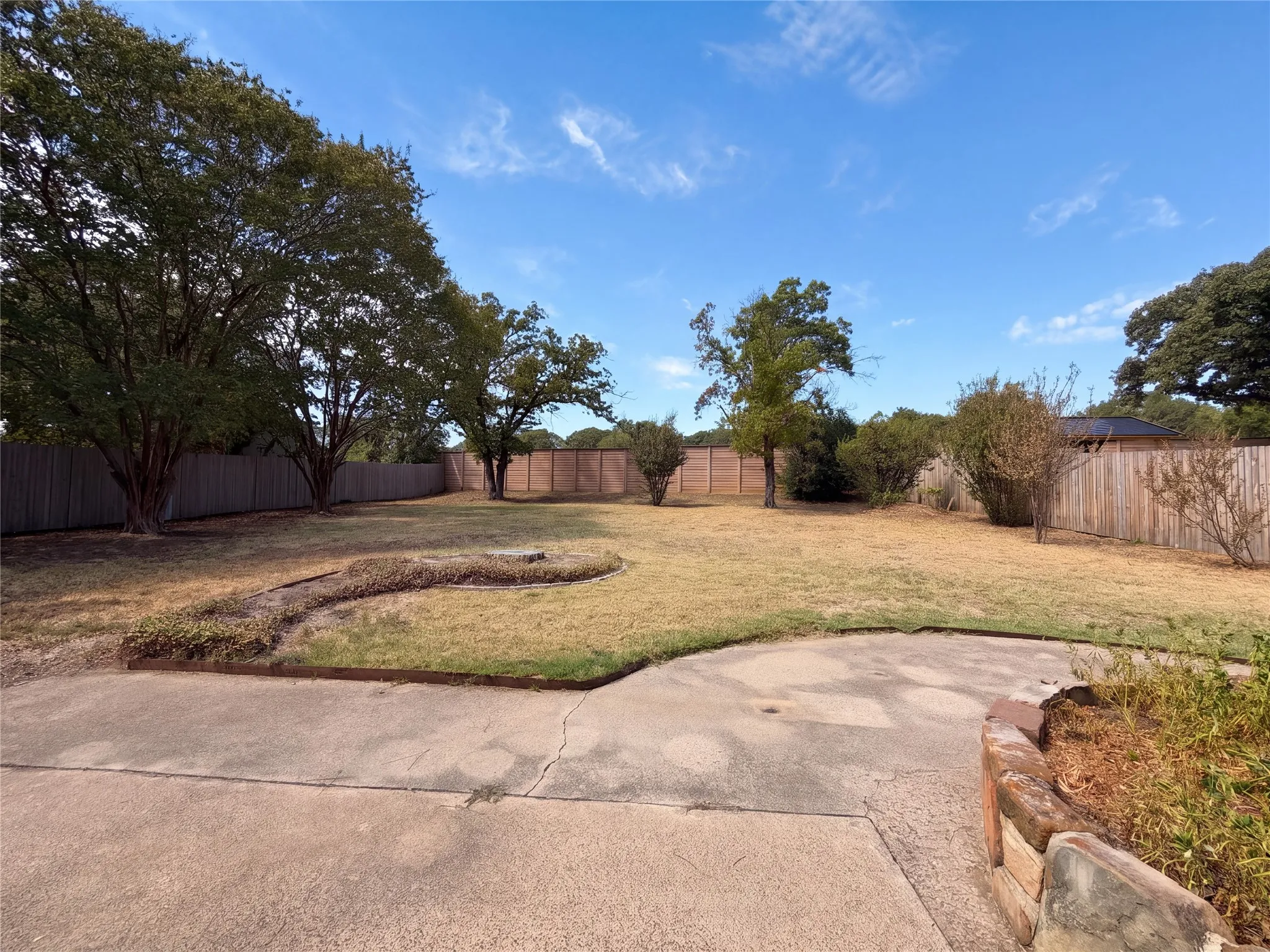 Single Family Residence For Sale in Tarrant County , 3606 Grissom Drive, Arlington, Texas 76016, 3 Bedroom, 2 Bathroom, 2 Garage spaces, 1,634 Sqft, built in 1978, mls#21396248, Real Estate Agent in Arlington, Homes For Sale in Tarrant county, Homes For Sale in Arlington, Realtor in Arlington Texas, Real Estate Brokerage Independent Realty Texas, Luminita Cordes Realtor