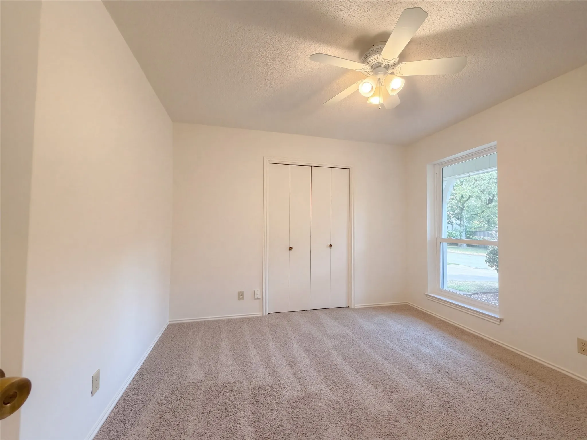 Single Family Residence For Sale in Tarrant County , 3606 Grissom Drive, Arlington, Texas 76016, 3 Bedroom, 2 Bathroom, 2 Garage spaces, 1,634 Sqft, built in 1978, mls#21396248, Real Estate Agent in Arlington, Homes For Sale in Tarrant county, Homes For Sale in Arlington, Realtor in Arlington Texas, Real Estate Brokerage Independent Realty Texas, Luminita Cordes Realtor