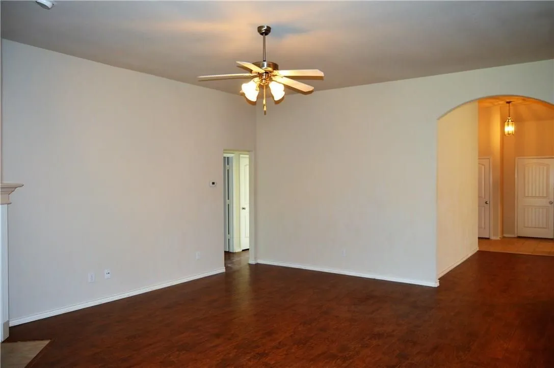 Single Family Residence For Sale in Collin County , 4309 Rancho Del Norte Trail, Mc Kinney, Texas 75070, 3 Bedroom, 2 Bathroom, 2 Garage spaces, 1,913 Sqft, built in 2005, mls#21394706, Real Estate Agent in Mc Kinney, Homes For Sale in Collin county, Homes For Sale in Mc Kinney, Realtor in Mc Kinney Texas, Real Estate Brokerage Independent Realty Texas, Luminita Cordes Realtor