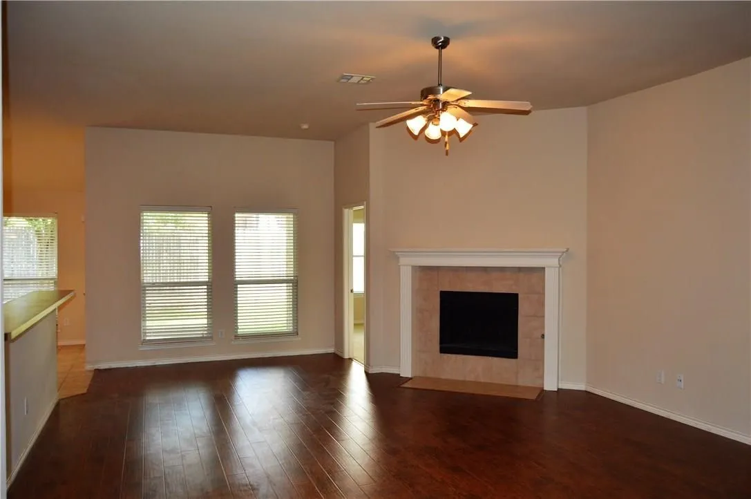 Single Family Residence For Sale in Collin County , 4309 Rancho Del Norte Trail, Mc Kinney, Texas 75070, 3 Bedroom, 2 Bathroom, 2 Garage spaces, 1,913 Sqft, built in 2005, mls#21394706, Real Estate Agent in Mc Kinney, Homes For Sale in Collin county, Homes For Sale in Mc Kinney, Realtor in Mc Kinney Texas, Real Estate Brokerage Independent Realty Texas, Luminita Cordes Realtor