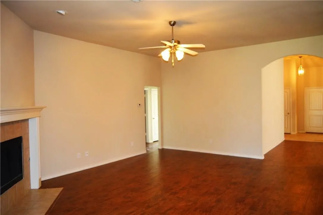 Single Family Residence For Sale in Collin County , 4309 Rancho Del Norte Trail, Mc Kinney, Texas 75070, 3 Bedroom, 2 Bathroom, 2 Garage spaces, 1,913 Sqft, built in 2005, mls#21394706, Real Estate Agent in Mc Kinney, Homes For Sale in Collin county, Homes For Sale in Mc Kinney, Realtor in Mc Kinney Texas, Real Estate Brokerage Independent Realty Texas, Luminita Cordes Realtor