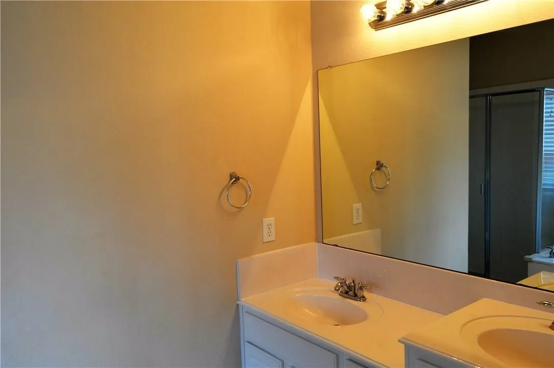 Single Family Residence For Sale in Collin County , 4309 Rancho Del Norte Trail, Mc Kinney, Texas 75070, 3 Bedroom, 2 Bathroom, 2 Garage spaces, 1,913 Sqft, built in 2005, mls#21394706, Real Estate Agent in Mc Kinney, Homes For Sale in Collin county, Homes For Sale in Mc Kinney, Realtor in Mc Kinney Texas, Real Estate Brokerage Independent Realty Texas, Luminita Cordes Realtor