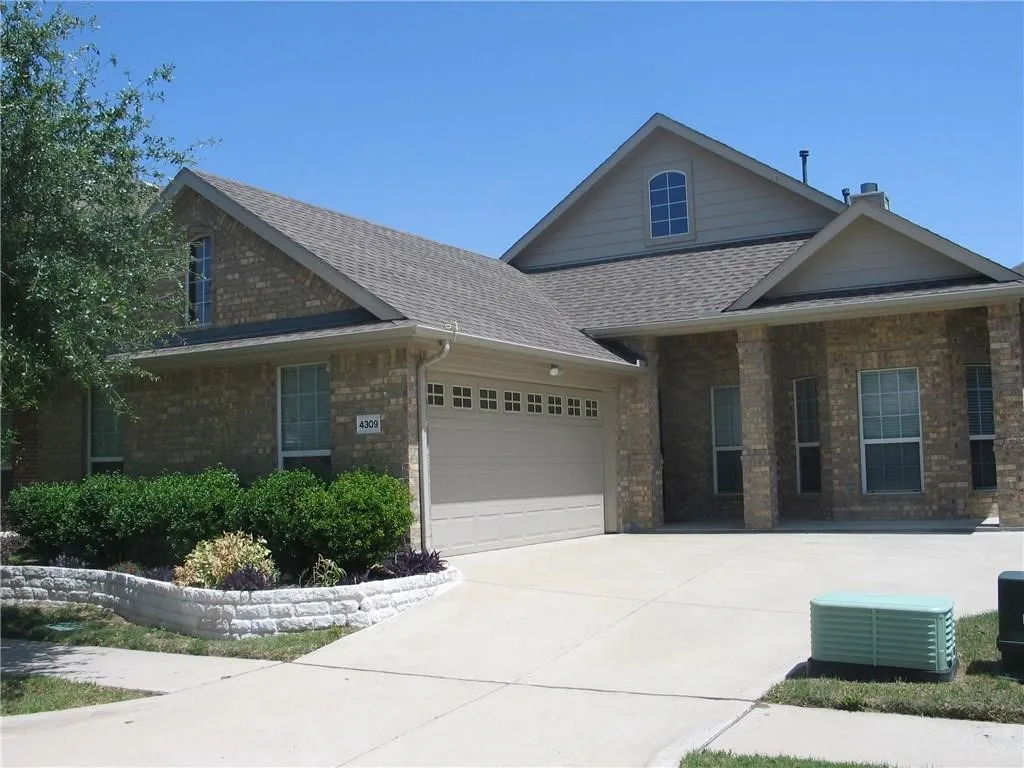 Single Family Residence For Sale in Collin County , 4309 Rancho Del Norte Trail, Mc Kinney, Texas 75070, 3 Bedroom, 2 Bathroom, 2 Garage spaces, 1,913 Sqft, built in 2005, mls#21394706, Real Estate Agent in Mc Kinney, Homes For Sale in Collin county, Homes For Sale in Mc Kinney, Realtor in Mc Kinney Texas, Real Estate Brokerage Independent Realty Texas, Luminita Cordes Realtor