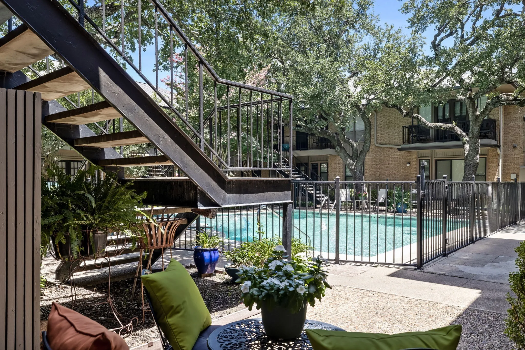 Condominium For Sale in Dallas County , 10719 Villager Road A, Dallas, Texas 75230, 2 Bedroom, 3 Bathroom, Garage spaces, 1,722 Sqft, built in 1969, mls#21392372, Real Estate Agent in Dallas, Homes For Sale in Dallas county, Homes For Sale in Dallas, Realtor in Dallas Texas, Real Estate Brokerage Independent Realty Texas, Luminita Cordes Realtor