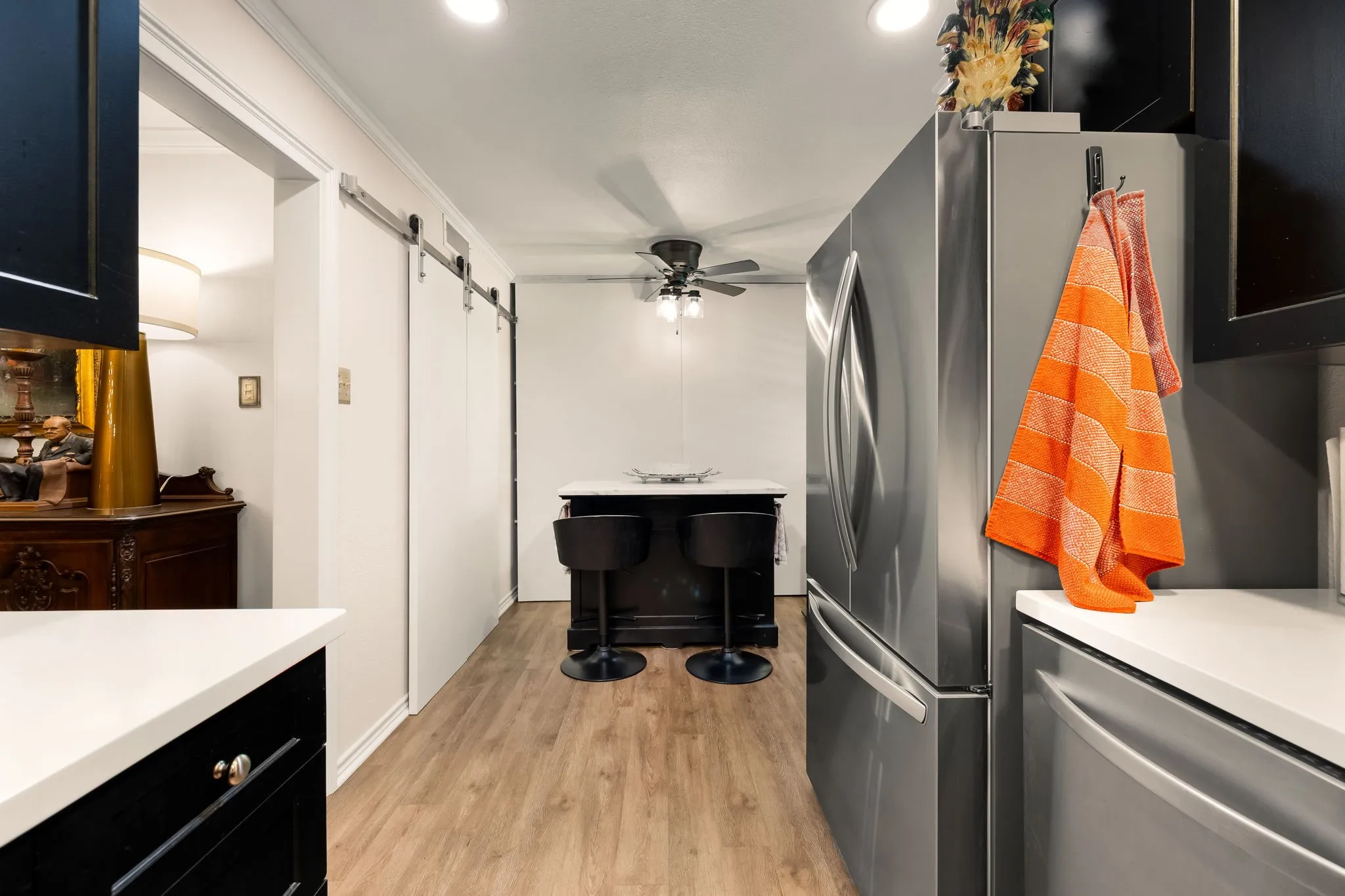 Condominium For Sale in Dallas County , 10719 Villager Road A, Dallas, Texas 75230, 2 Bedroom, 3 Bathroom, Garage spaces, 1,722 Sqft, built in 1969, mls#21392372, Real Estate Agent in Dallas, Homes For Sale in Dallas county, Homes For Sale in Dallas, Realtor in Dallas Texas, Real Estate Brokerage Independent Realty Texas, Luminita Cordes Realtor