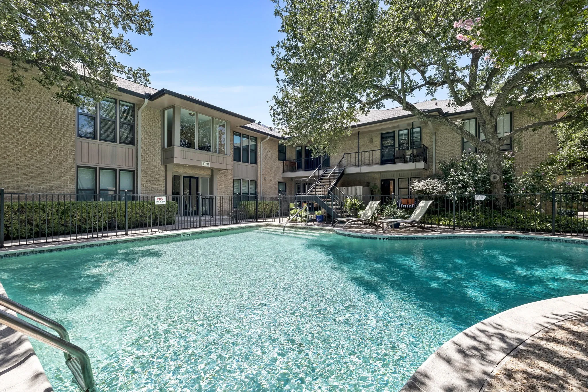 Condominium For Sale in Dallas County , 10719 Villager Road A, Dallas, Texas 75230, 2 Bedroom, 3 Bathroom, Garage spaces, 1,722 Sqft, built in 1969, mls#21392372, Real Estate Agent in Dallas, Homes For Sale in Dallas county, Homes For Sale in Dallas, Realtor in Dallas Texas, Real Estate Brokerage Independent Realty Texas, Luminita Cordes Realtor