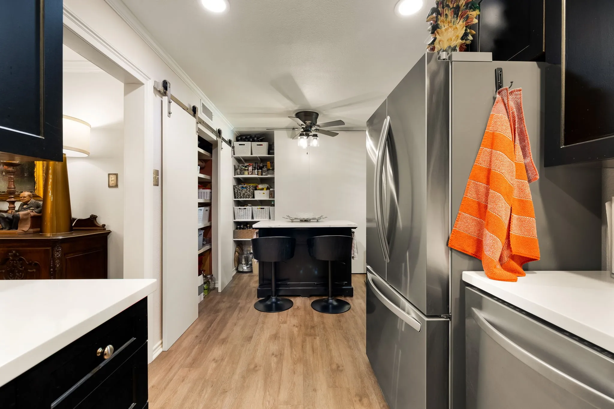 Condominium For Sale in Dallas County , 10719 Villager Road A, Dallas, Texas 75230, 2 Bedroom, 3 Bathroom, Garage spaces, 1,722 Sqft, built in 1969, mls#21392372, Real Estate Agent in Dallas, Homes For Sale in Dallas county, Homes For Sale in Dallas, Realtor in Dallas Texas, Real Estate Brokerage Independent Realty Texas, Luminita Cordes Realtor